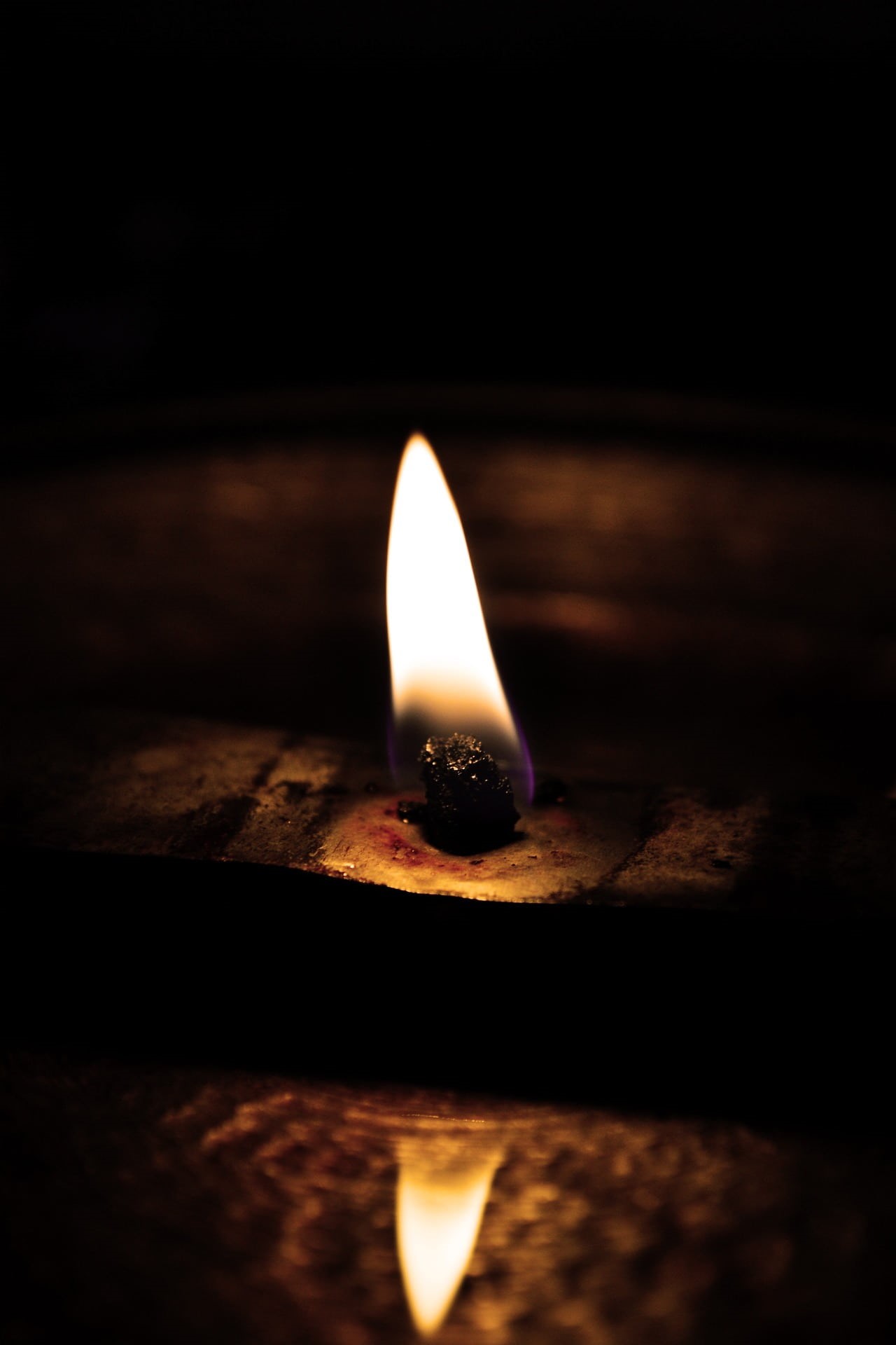 oil lamp, flame, nature, 1080P, night, wood - material, religion, mawanella, reflexion sri lanka, selective focus, temple lamp, oil, no people, ceylon, Phone HD Wallpaper