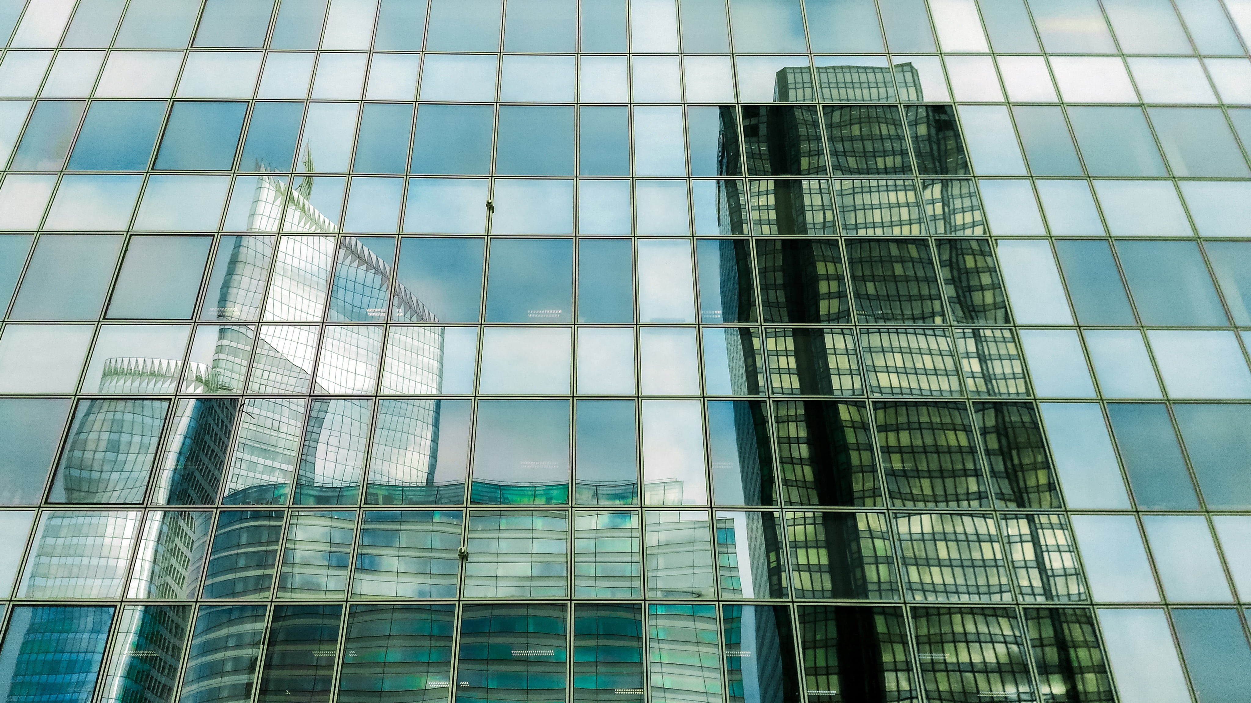 day, paris, built structure, backgrounds, full frame, 4K, outdoors, building, glass, reflection, architecture, window, defense, sky, office building exterior, HD Wallpaper