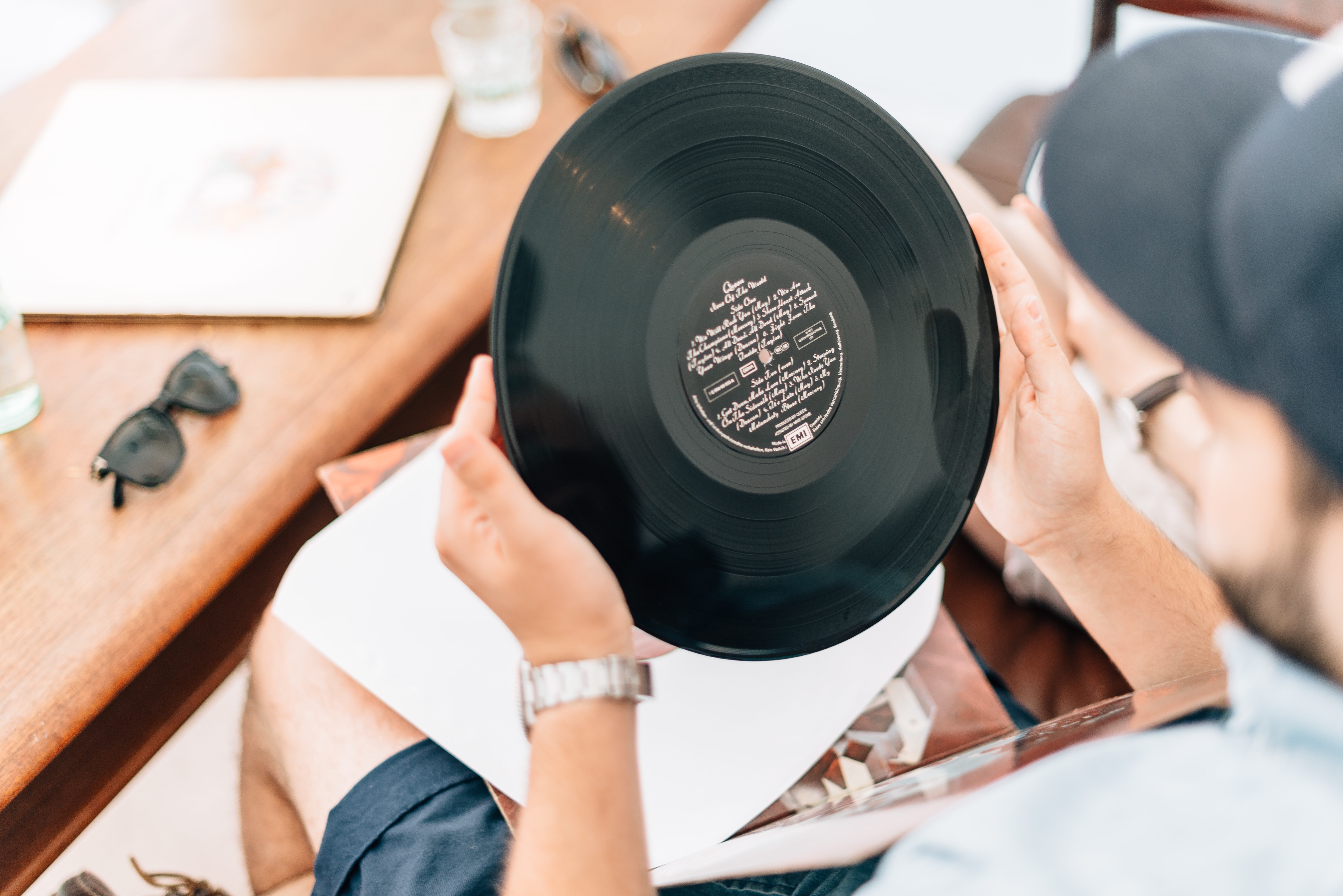 player, holding, record player, man, vinyl, close-up, wireless technology, music, man in white, technology, hand, adults only, occupation, young men, two people, HD Wallpaper
