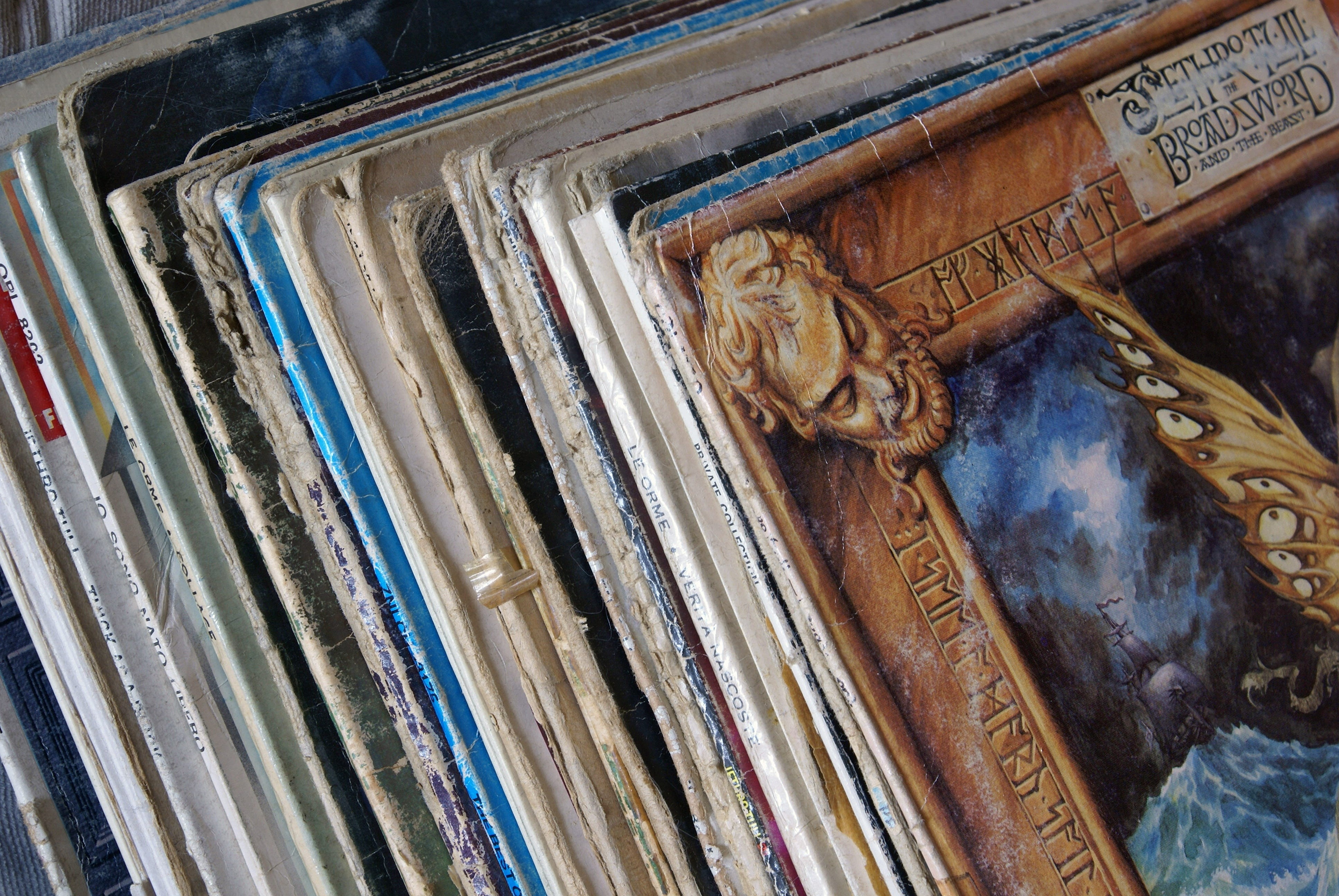 spirituality, disco, collection, vinyl, rock, close-up, architecture, representation, day, groups, building exterior, religion, record, cover, dish, 4K, HD Wallpaper