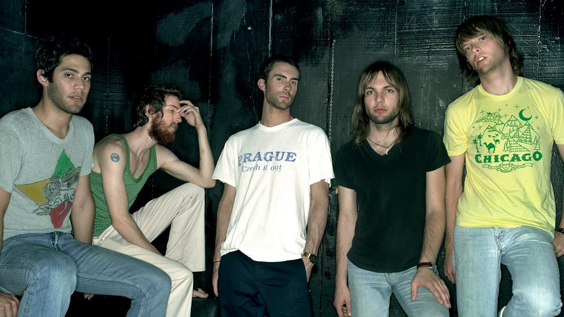 front view, lifestyles, levine, cheerful, happiness, youth Culture, males, band, outdoors, 1080P, young women, teenager, t-Shirt, fun, members, look, maroon 5, HD Wallpaper