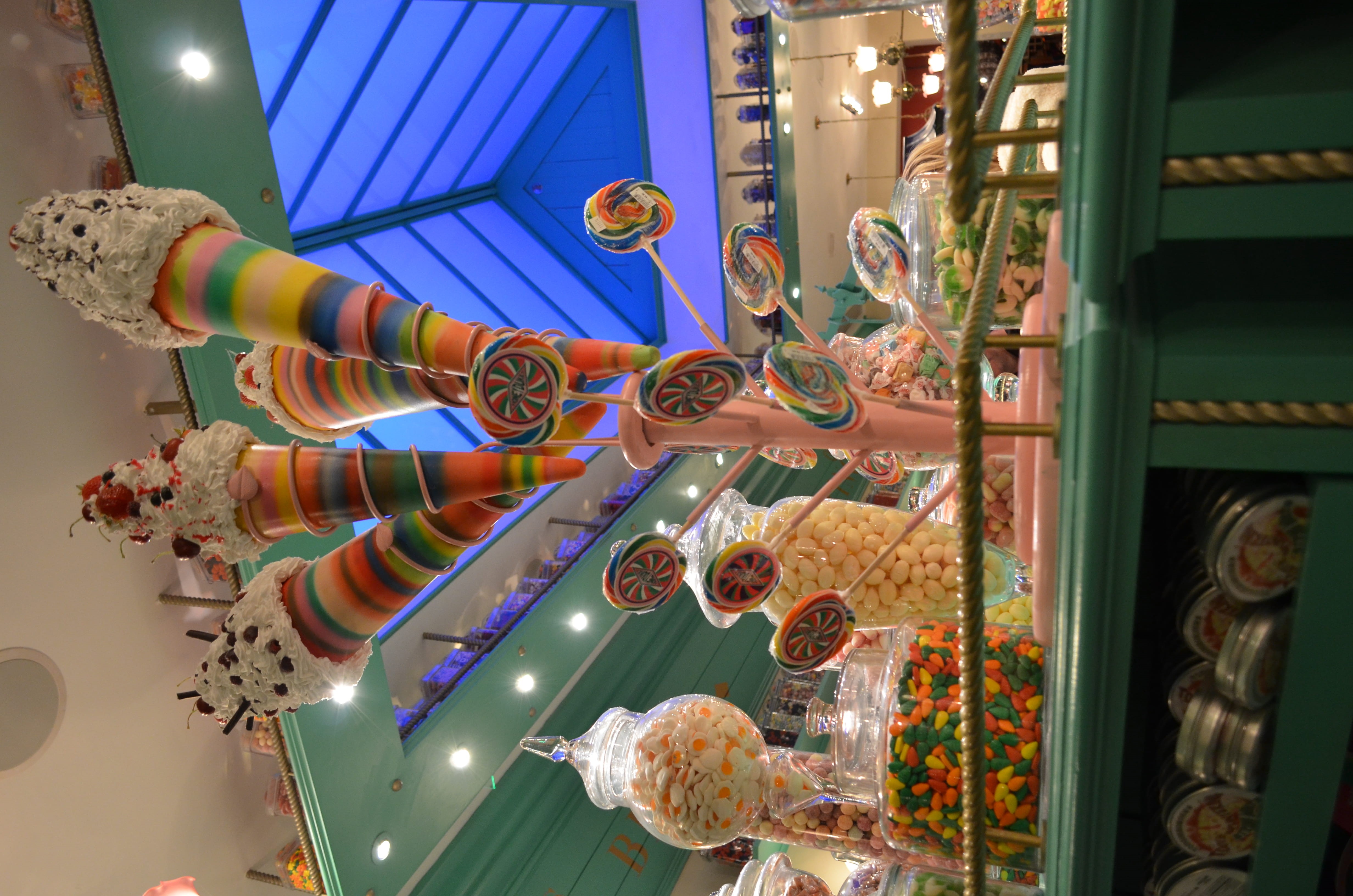 orlando, creativity, animal representation, amusement park ride, 4K, decoration, no people, low angle view, arts culture and entertainment, bertie botts, HD Wallpaper