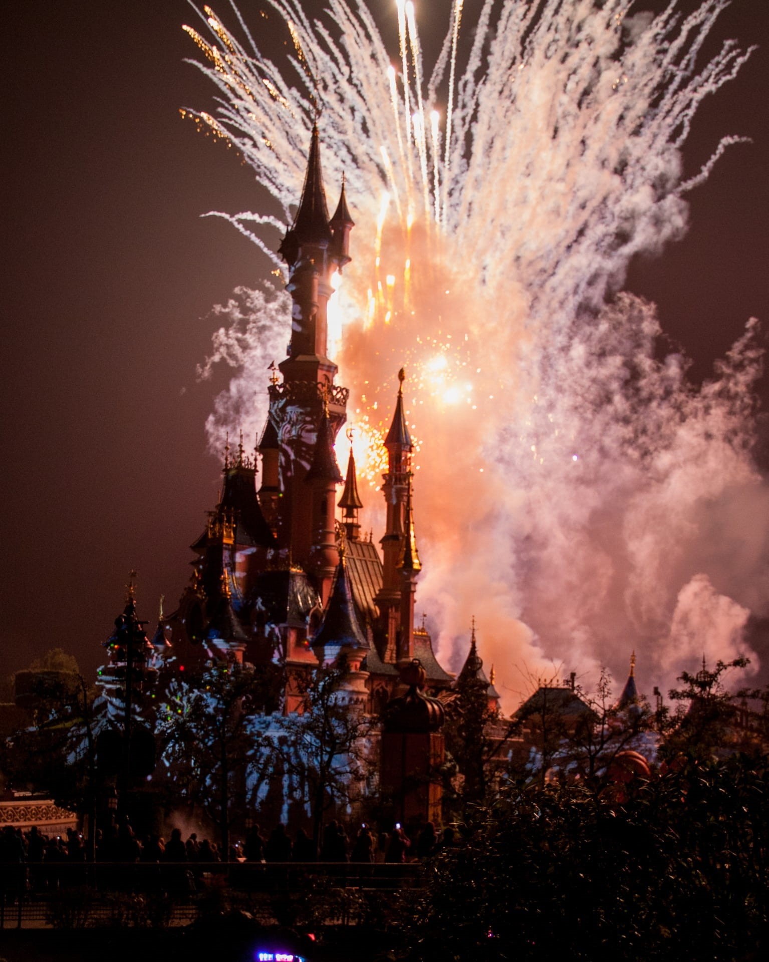 tower, built structure, fantasy, fairytale, landmark, castle, firework, belief, Disney, event, Magic, France, building, sky, night, motion, silhouette, Phone HD Wallpaper