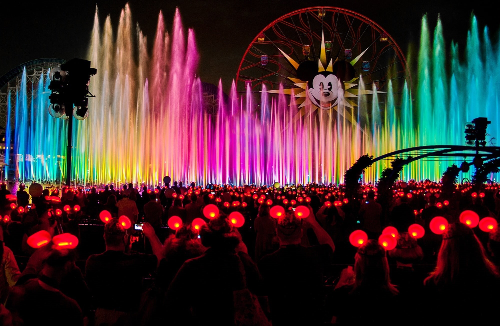 large group of people, enjoyment, music, crowd, leisure activity, night, nightlife, women, ferris, Aero, wheel, 1080P, illuminated, motion, world, excitement, HD Wallpaper