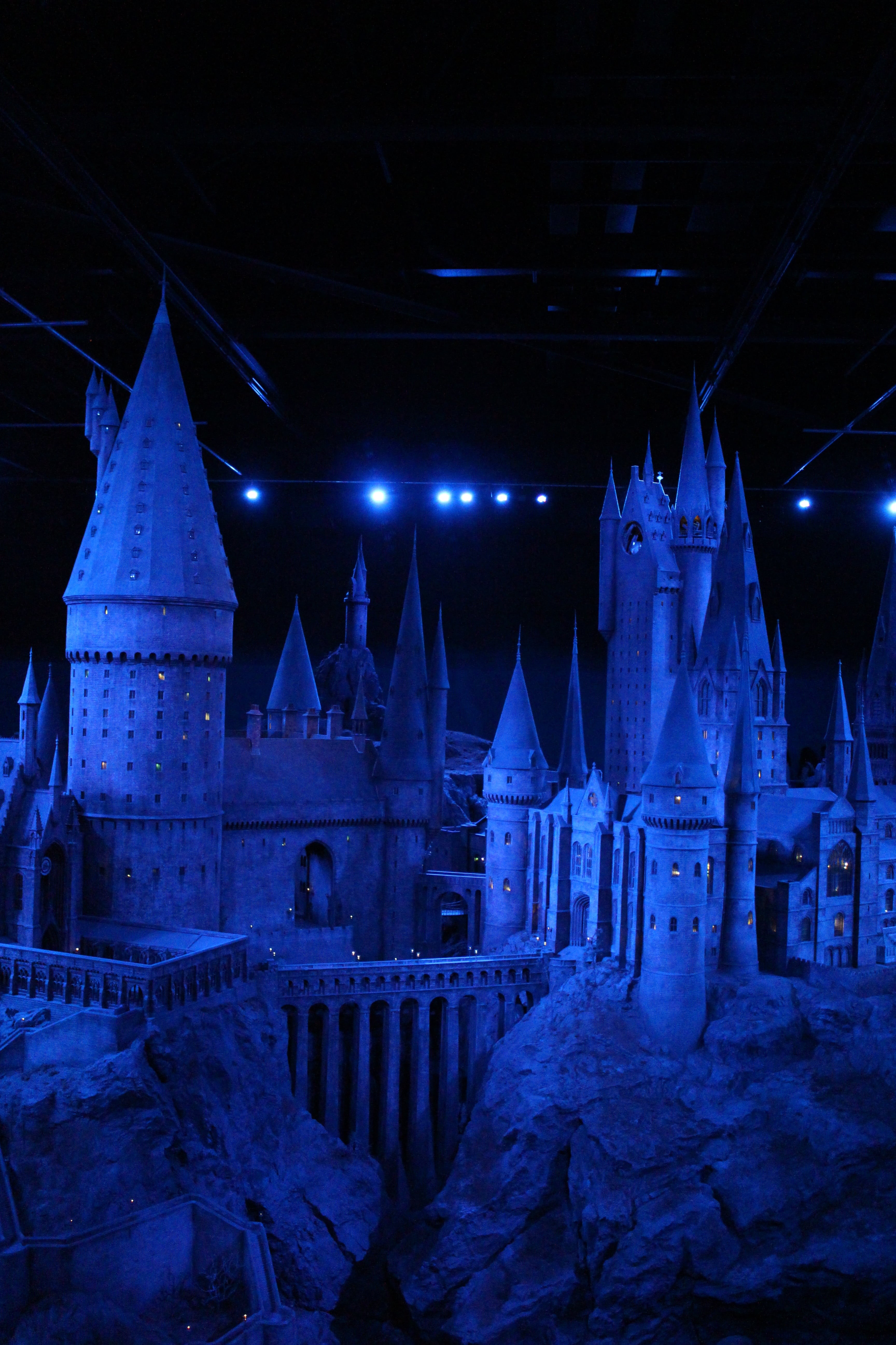 building exterior, architecture, place of worship, illuminated, harry, belief, hogwarts, magic, built structure, winter, travel destinations, no people, Phone HD Wallpaper