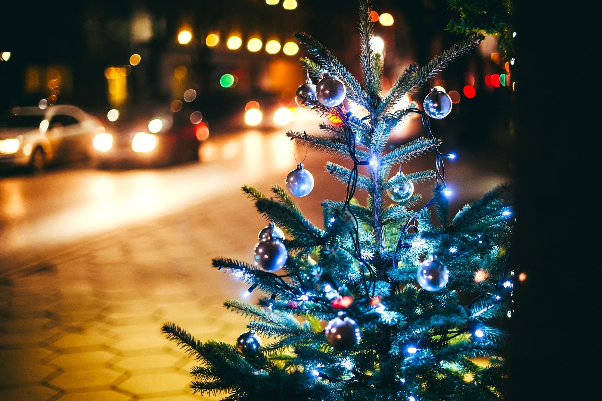 gift, lighting Equipment, Christmas, the sidewalk, holiday, christmas Lights, no People, shiny, bokeh, holidays, road, balls, New Year, architecture, holiday - event, HD Wallpaper