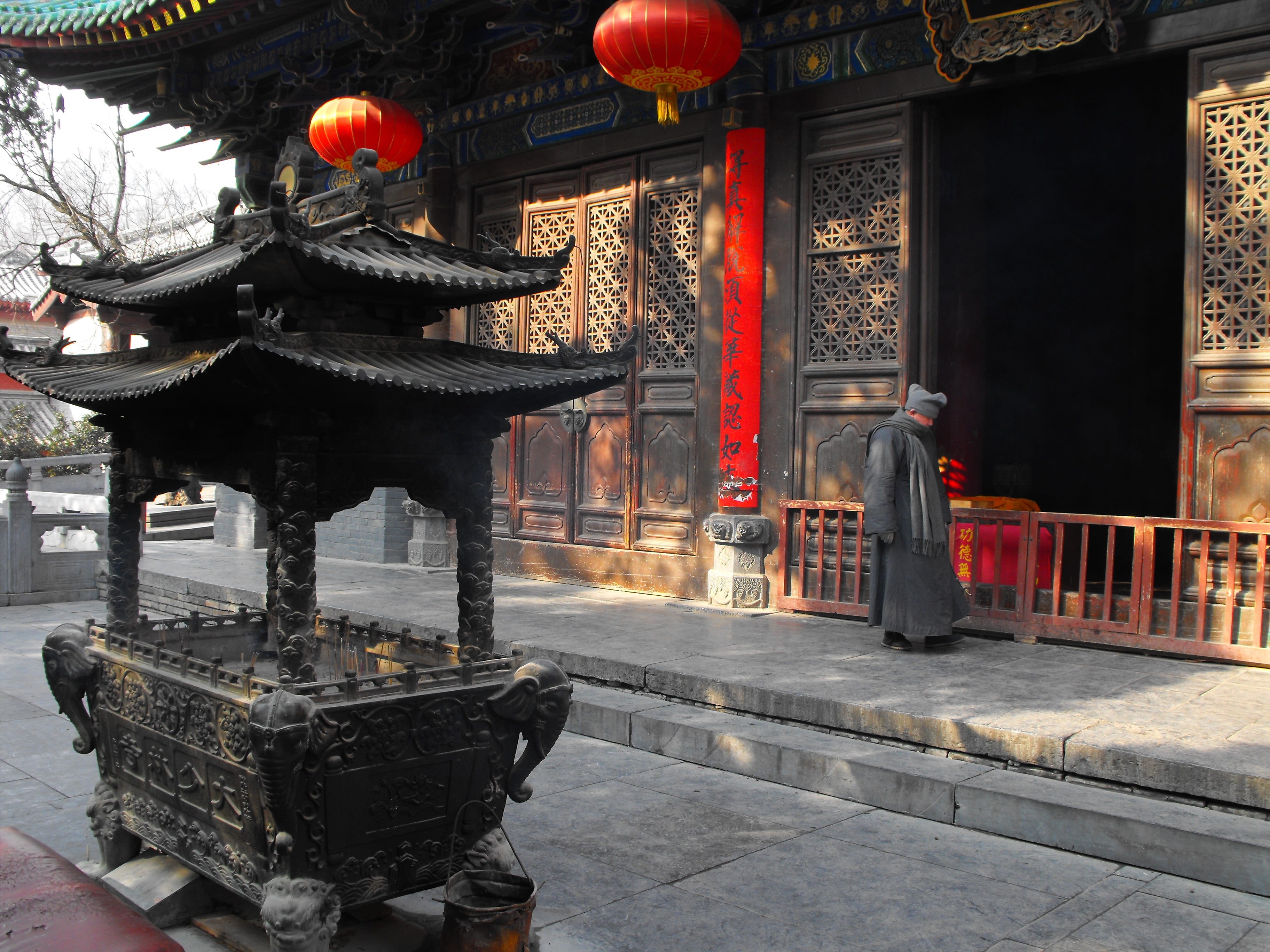 lighting equipment, spirituality, day, lantern, religion, history, chinese lantern, shaolin, built structure, temple, belief, 2K, place of worship, travel destinations, HD Wallpaper