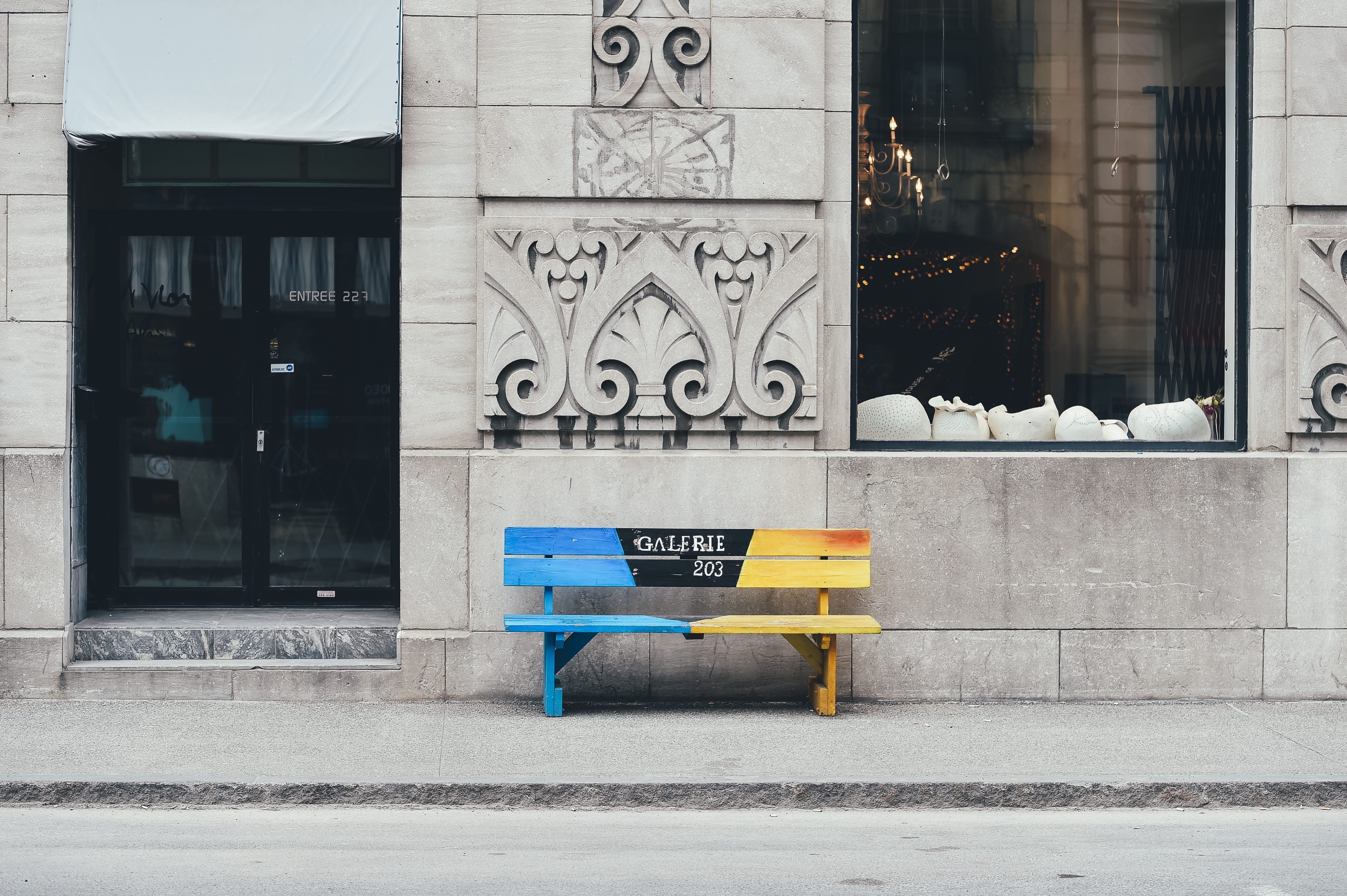 gray, sidewalk, graffiti, 4K, wooden, outdoors, sign, city, store, architecture And Buildings, outdoor, day, bench, brown, art and craft, western script, HD Wallpaper