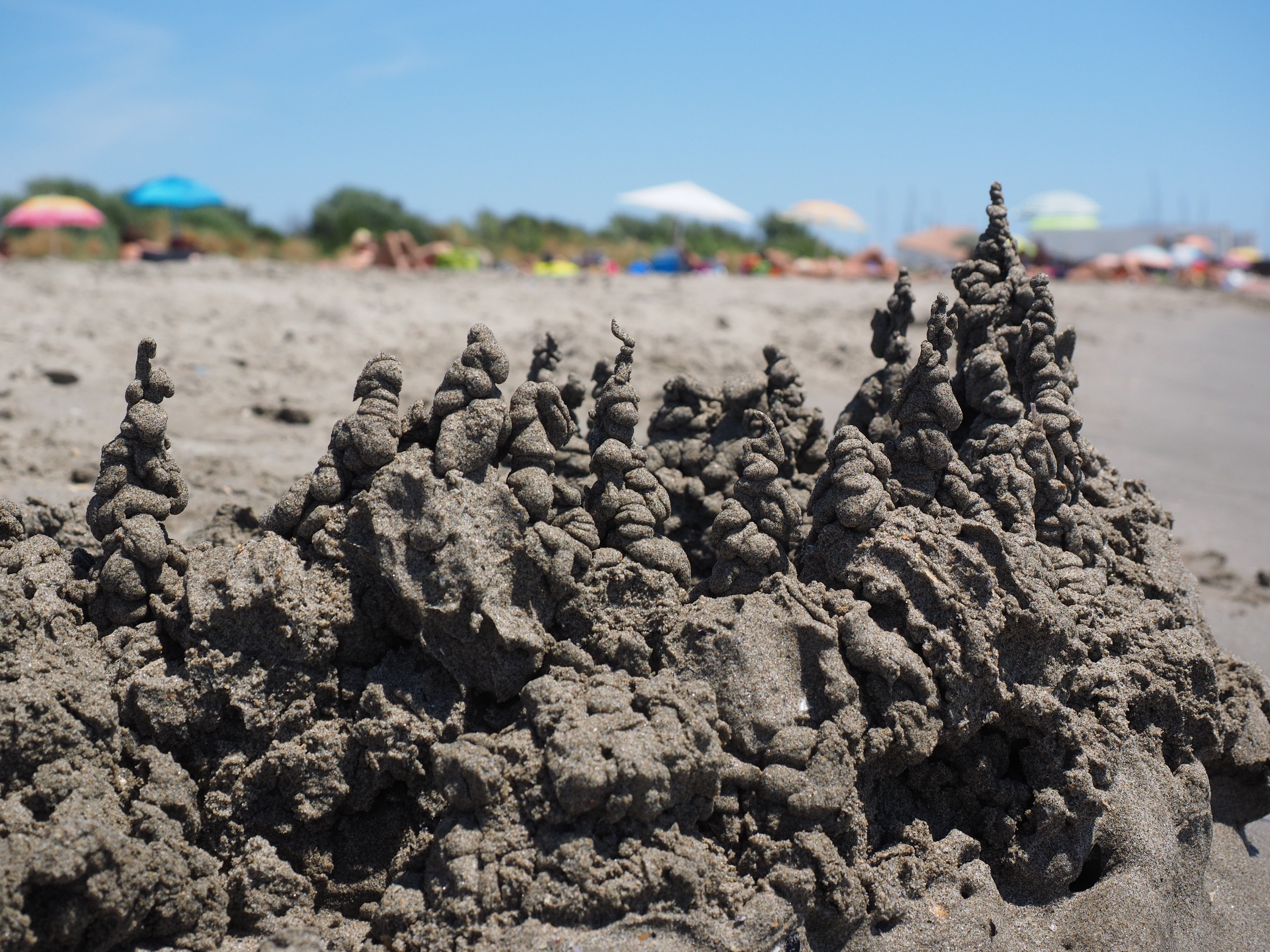 klecker castle, tranquility, pattern, sandcastle, land, day, droplets burg, focus on foreground, artwork, beach, rock, textured, towers, relax, sky, outdoors, HD Wallpaper