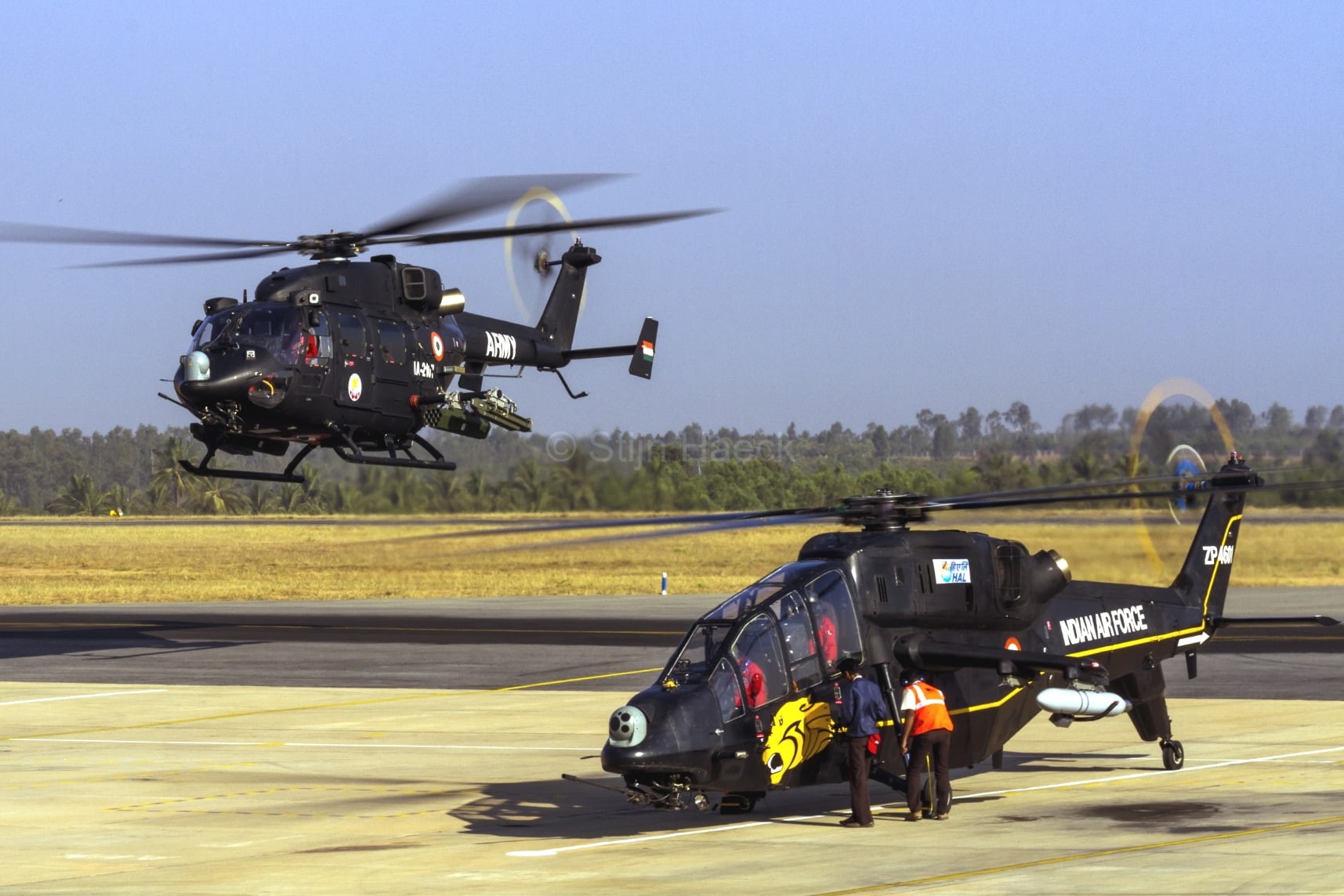 motion, airport, flying, air vehicle, two people, helicopter, helicopters, mode of transportation, aerospace industry, airport runway, army, airplane, incidental people, HD Wallpaper