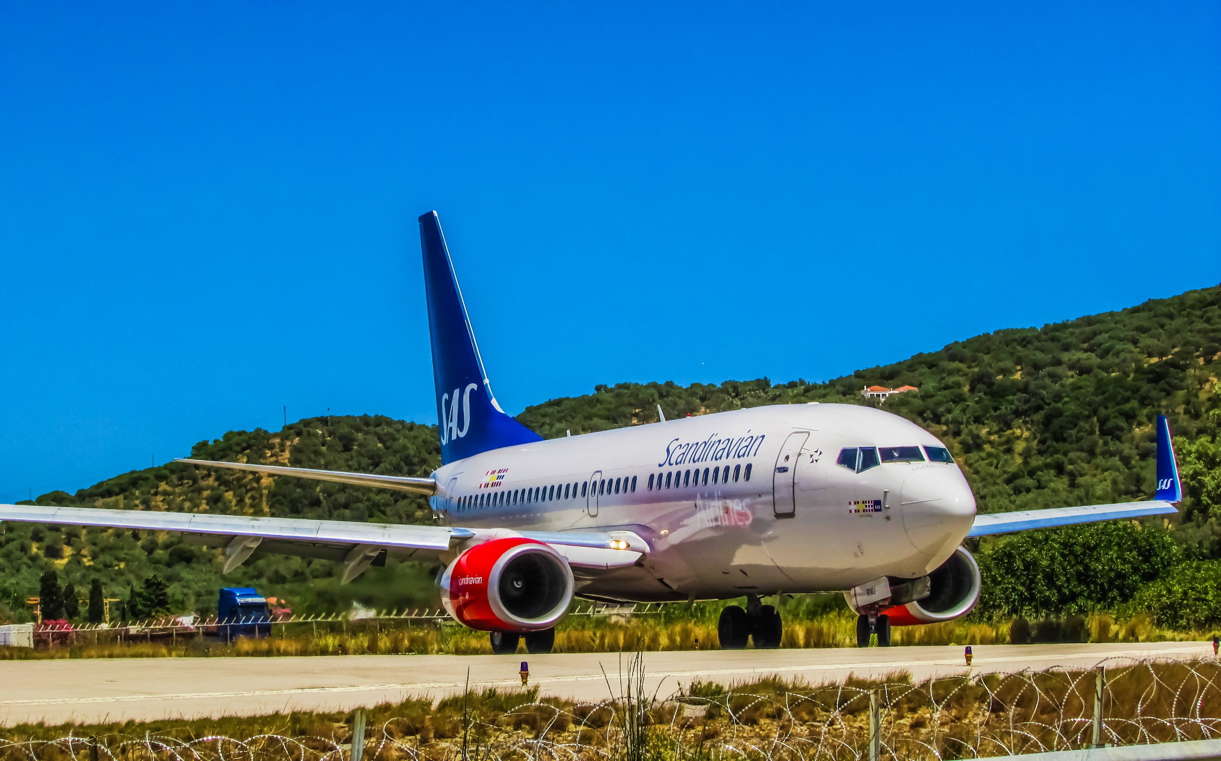 tourism, vacation, commercial Airplane, plane, air, departure, landing - Touching Down, nature, business Travel, mode of transportation, vacations, air Vehicle, HD Wallpaper