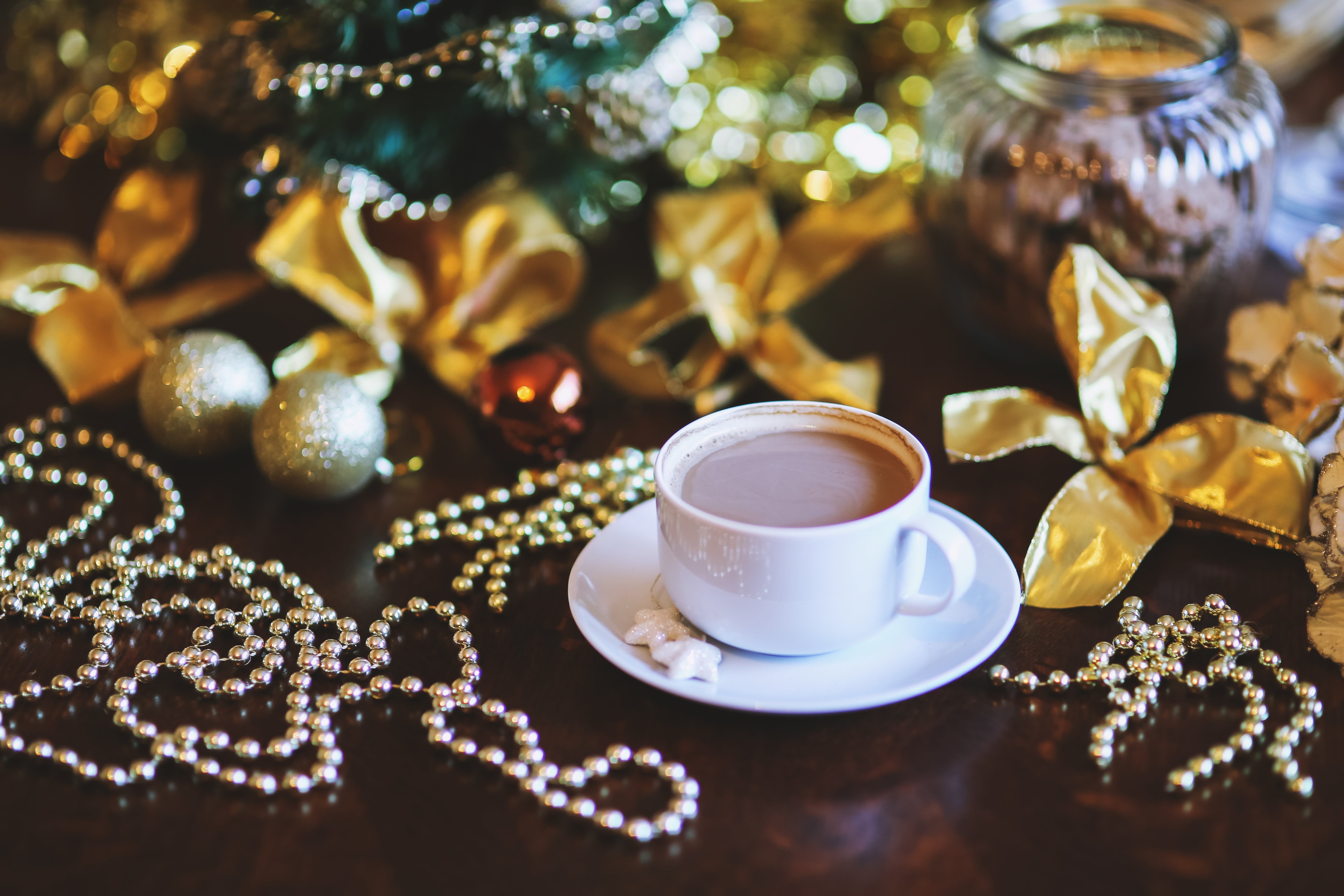 decoration, food and drink, cup, holiday, christmas decoration, colored, still life, gold, christmas, drink, indoors, refreshment, table, cafe, food, beads, HD Wallpaper