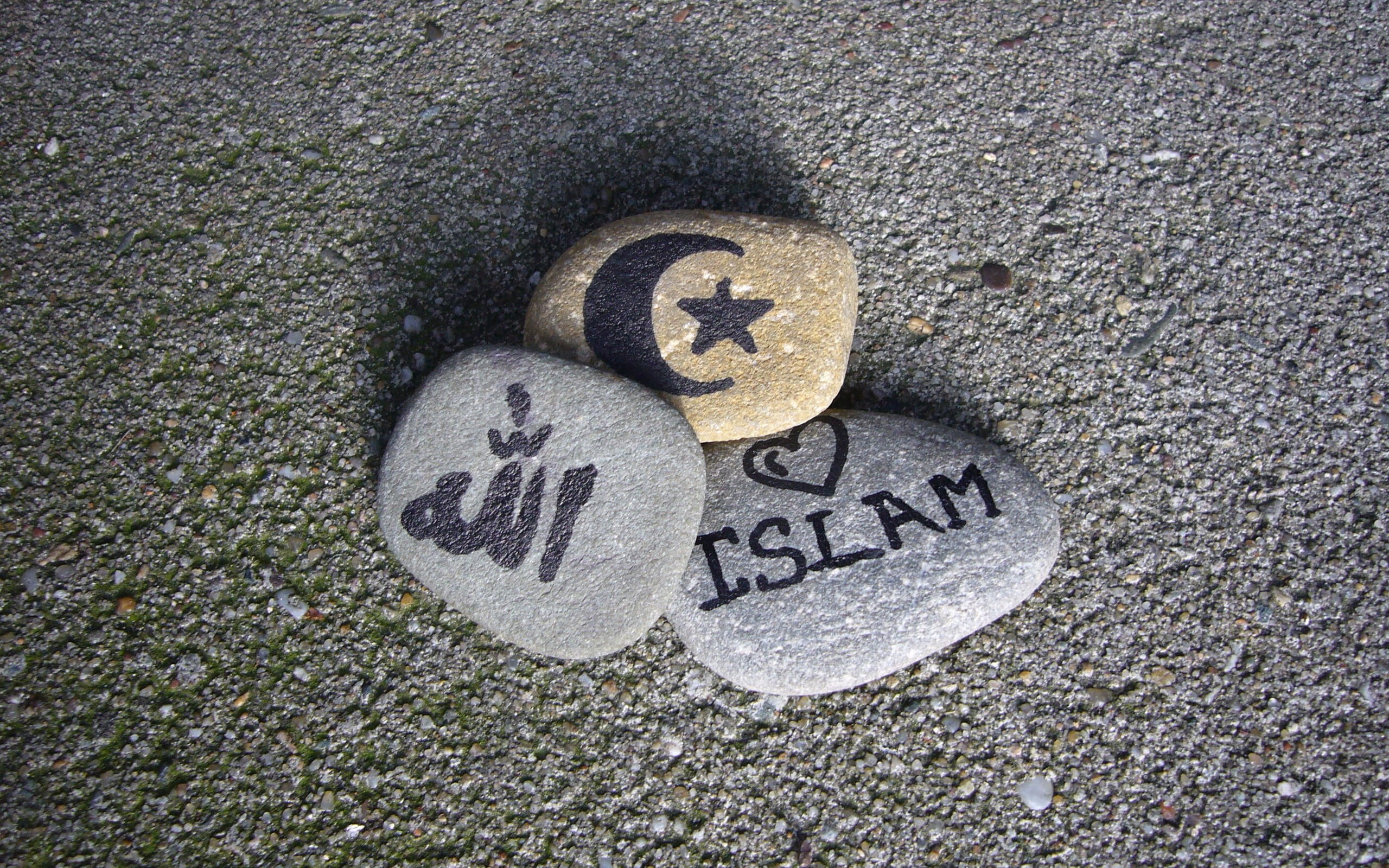 close-up, street, muslim, stones, city, number, text, grey, one, sign, road, brown, high angle view, message, creativity, communication, shape, western script, HD Wallpaper