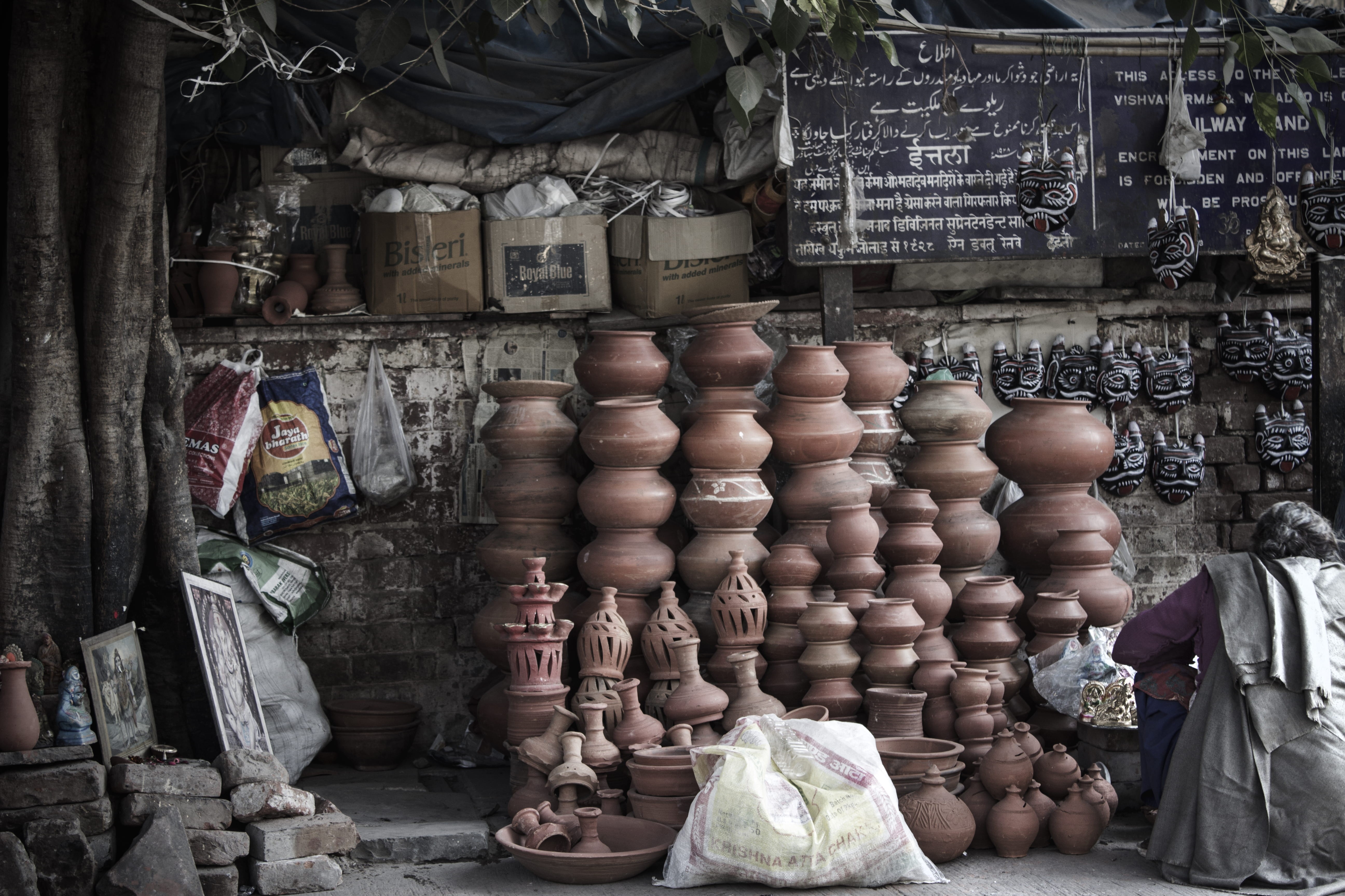 vendor, day, creativity, female likeness, human representation, for sale, variation, poverty, retail display, no people, architecture, pile, representation, HD Wallpaper