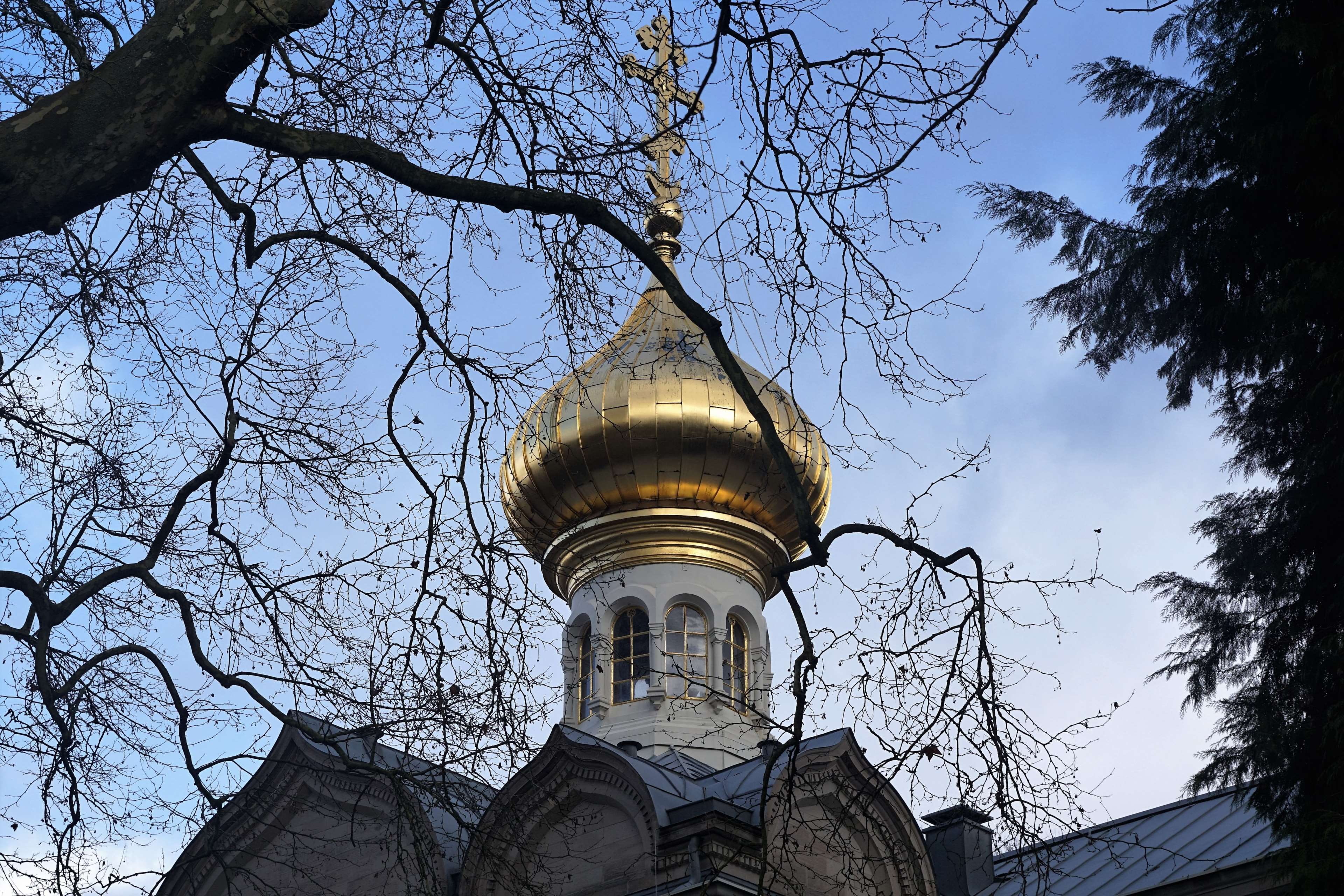 low angle view, 4K, bare tree, holy, ortodox, architecture, baden baden, gold, spa, spirituality, nature, russia, russians, tower, built structure, spire, HD Wallpaper
