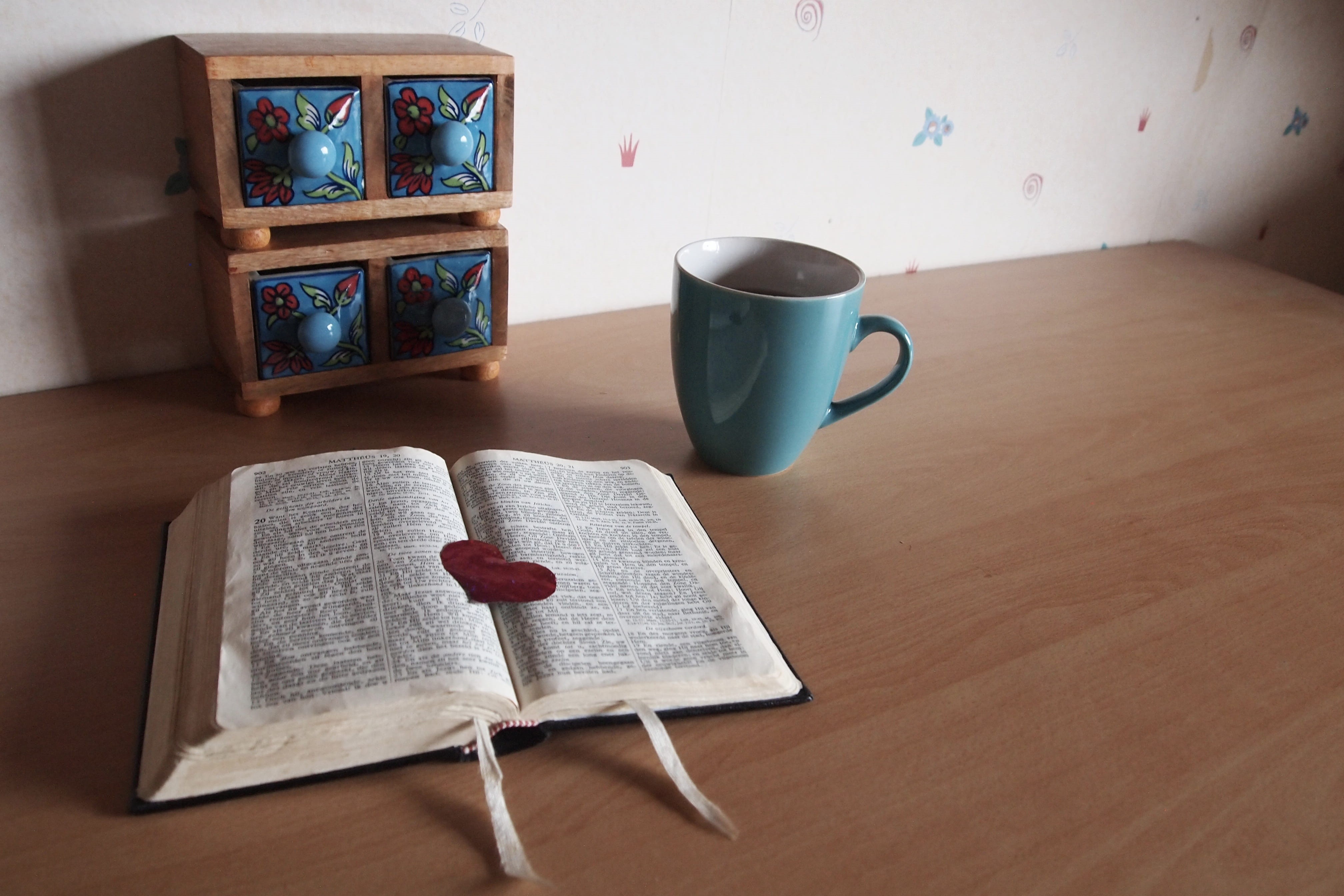high angle view, Cup, refreshment, faith, crockery, no people, old-fashioned, book, still life, food and drink, table, coffee - drink, cup, Bookmark, 4K, HD Wallpaper