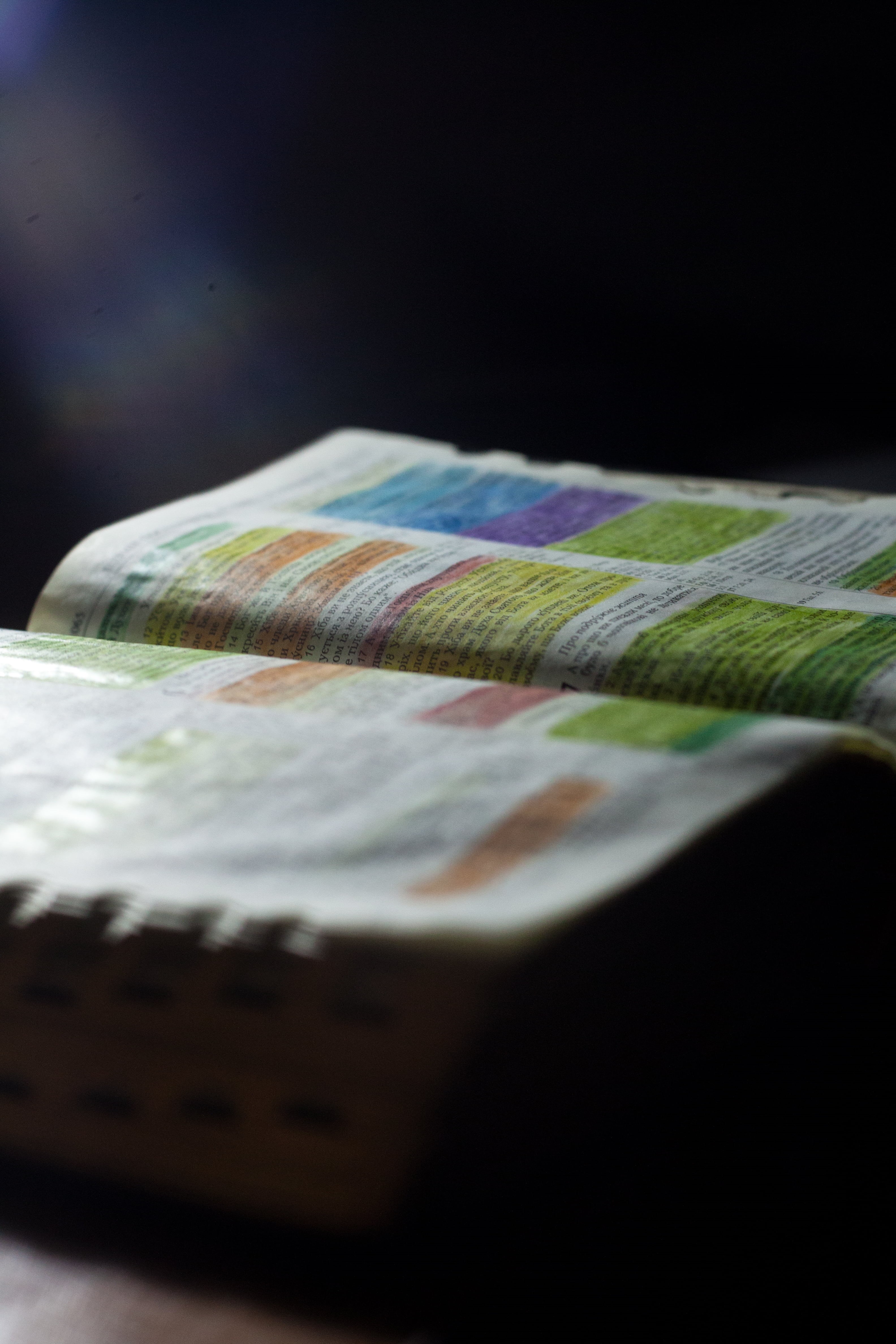 education, leaf, testament, still life, bookmark, paper, sheet, wooden, no people, nature, day, newspaper, indoors, book, close-up, chapters, pattern, multi colored, Phone HD Wallpaper