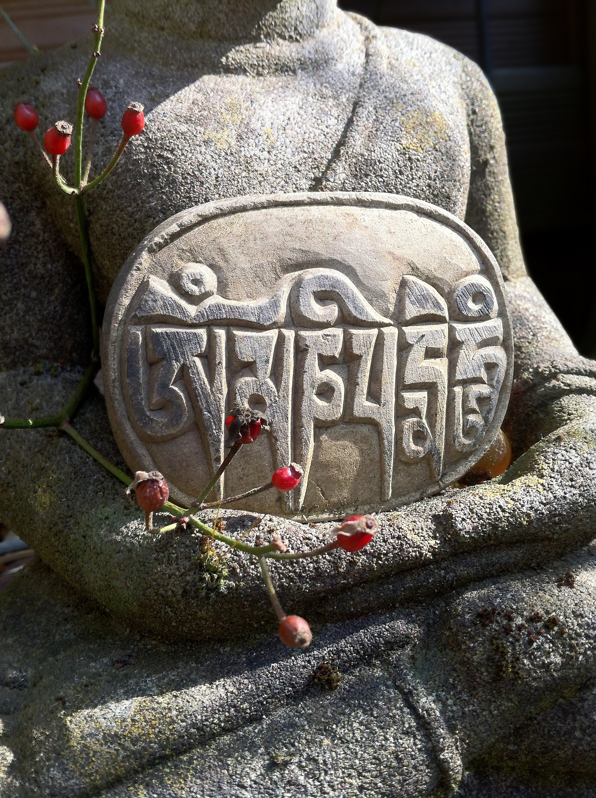 qigong, text, stone material, information, communication, close-up, western script, eastern religion, mantra, stone sculpture, outdoors, message, figure, Phone HD Wallpaper