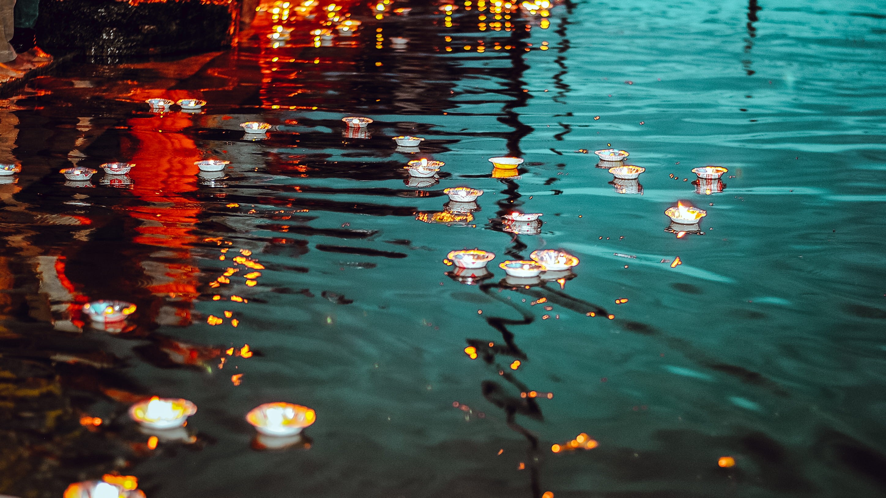plant part, animal wildlife, floating, india, outdoors, nature, pray, no people, hindi, lake, watter, river, religion, sacred, day, school of fish, leaf, HD Wallpaper