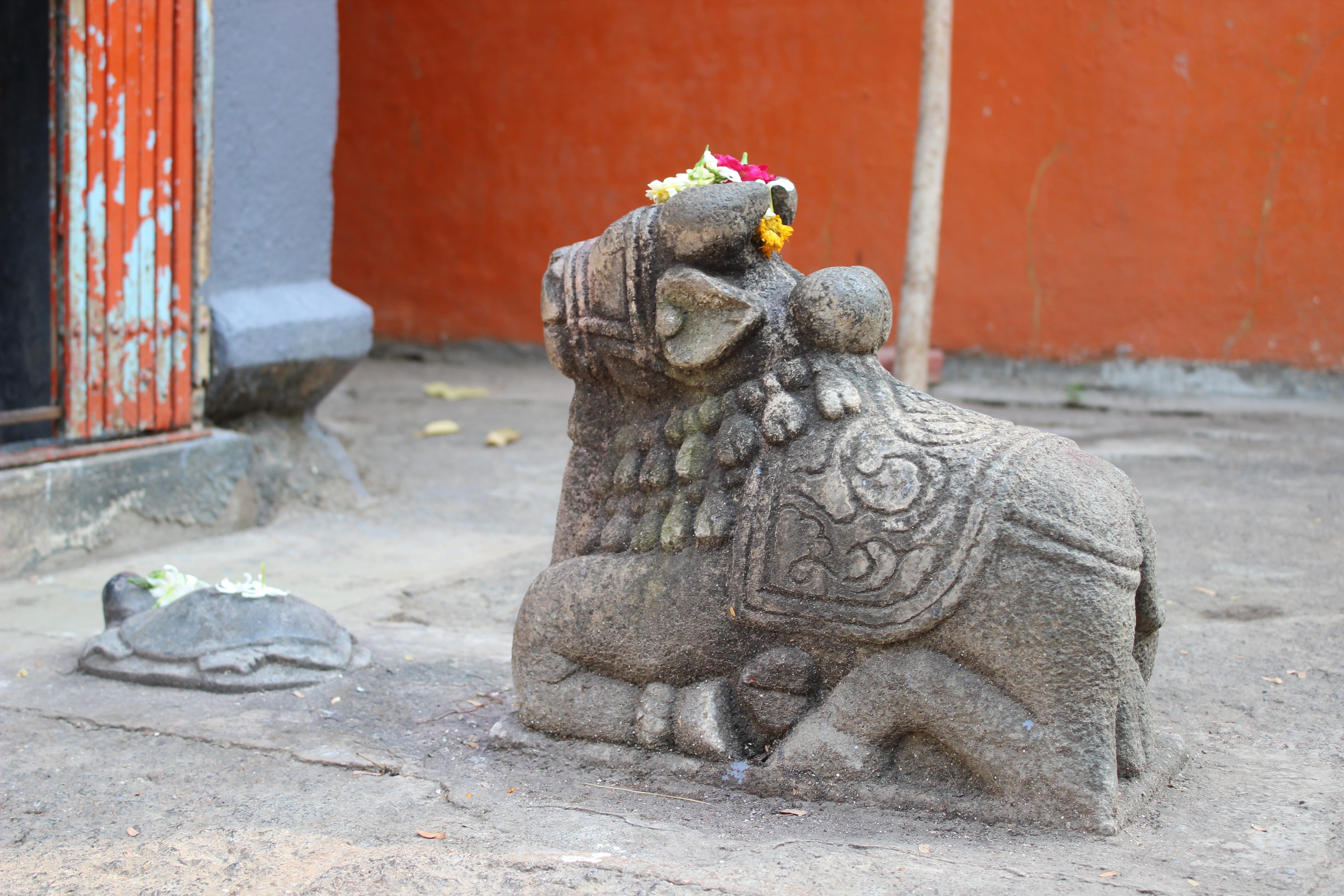 idol, close-up, spirituality, holy, creativity, carving - craft product, sculpture, no people, belief, place of worship, representation, craft, Nandi, statue, HD Wallpaper