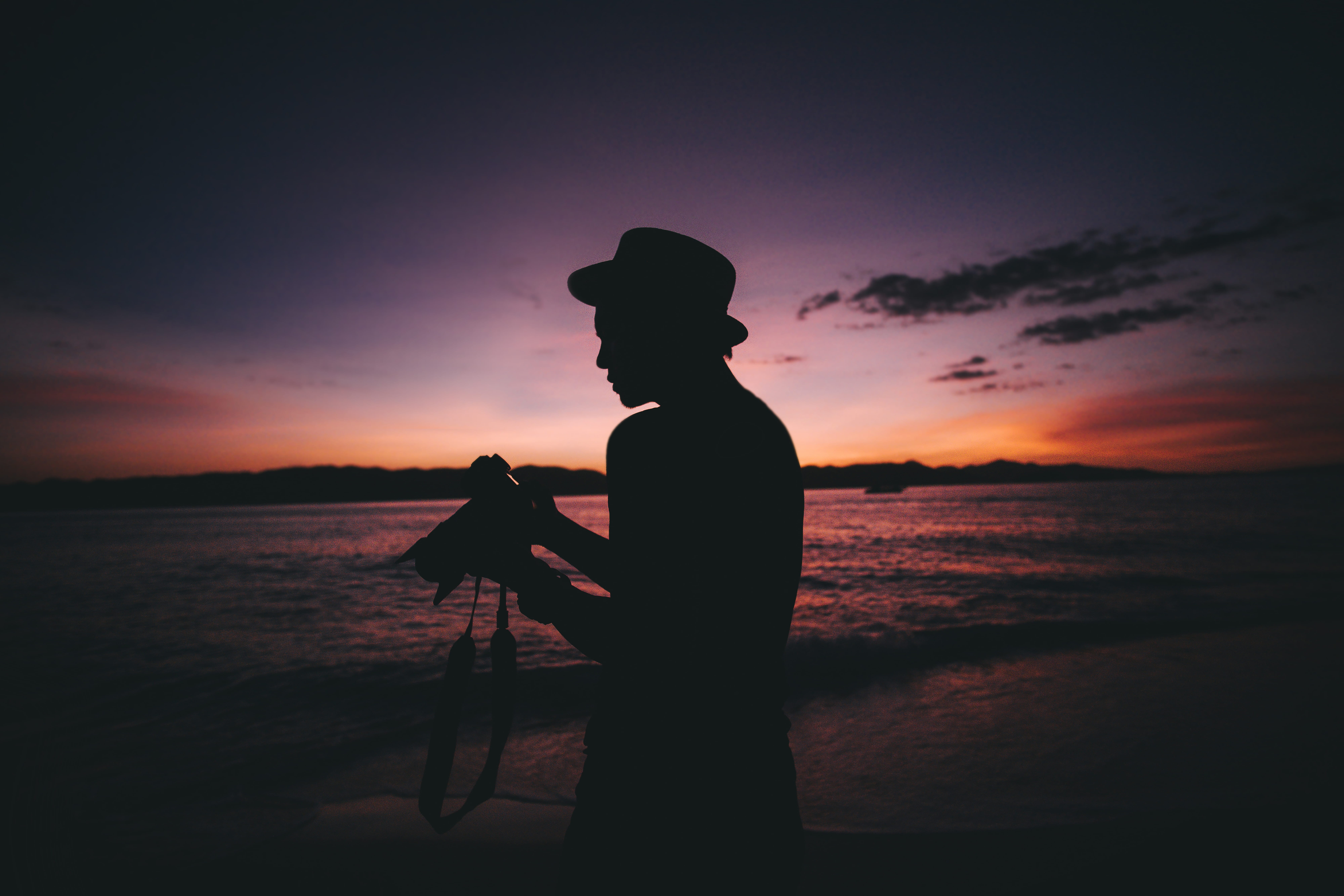 land, hat, sea, vignette, beauty in nature, human, sundown, standing, lake, sunrise, leisure activity, scenics - nature, photo, outline, shadow, lifestyles, HD Wallpaper