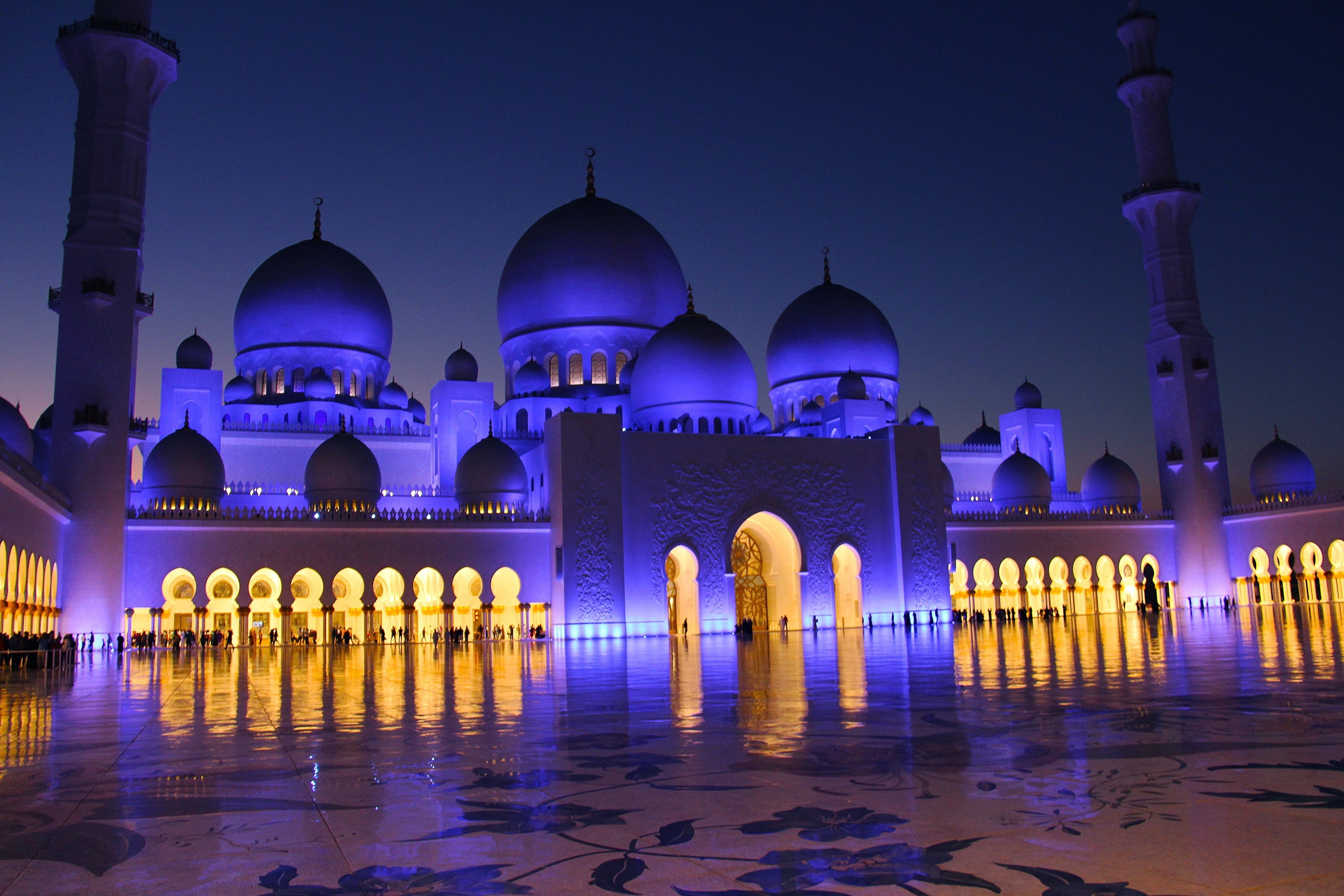 mosque, minaret, travel destinations, tourist, muslim, famous, view, 2K, travel, religion, culture, dome, history, landmark, architecture, amazing, courtyard, HD Wallpaper