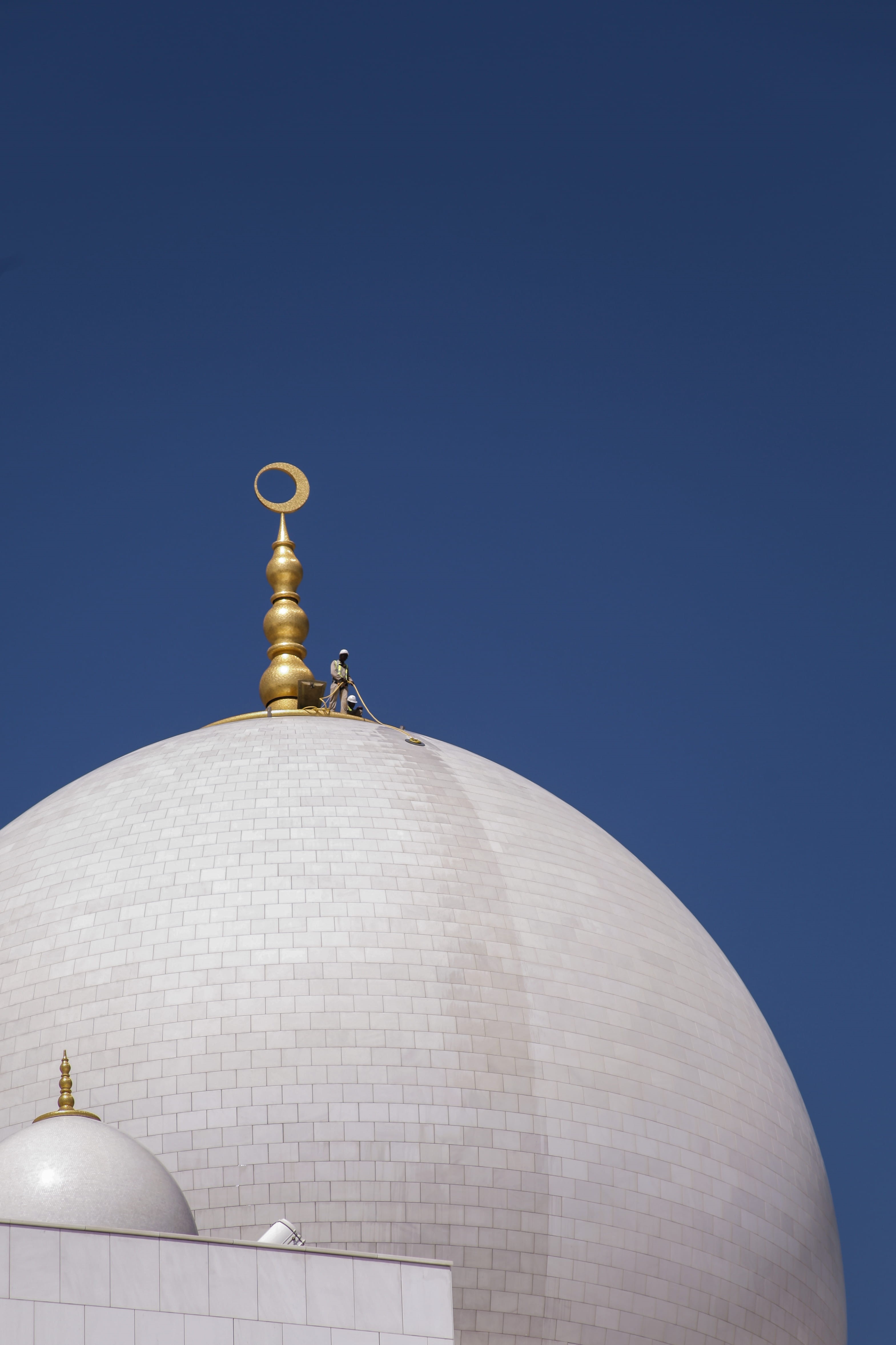 abudhabi, golden, no people, sheikh zayed grand mosque, clear sky, copy space, building, spire, religion, gold colored, minimal, nature, spiritual, travel destinations, Phone HD Wallpaper