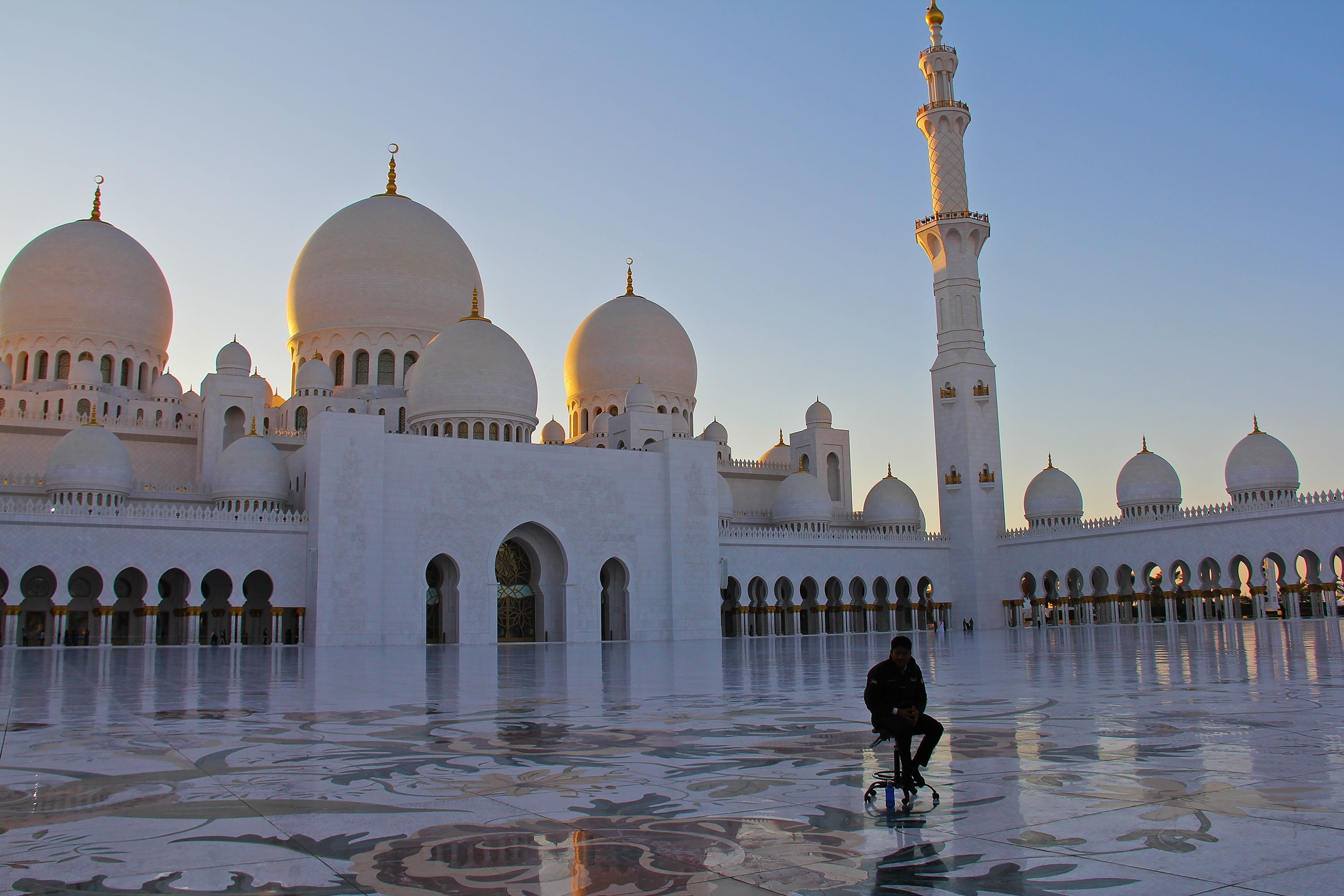 arch, minaret, abu dhabi, sheikh zayed grand mosque, building, arabic, middle east, building exterior, famous, built structure, outdoors, tourism, landmark, HD Wallpaper