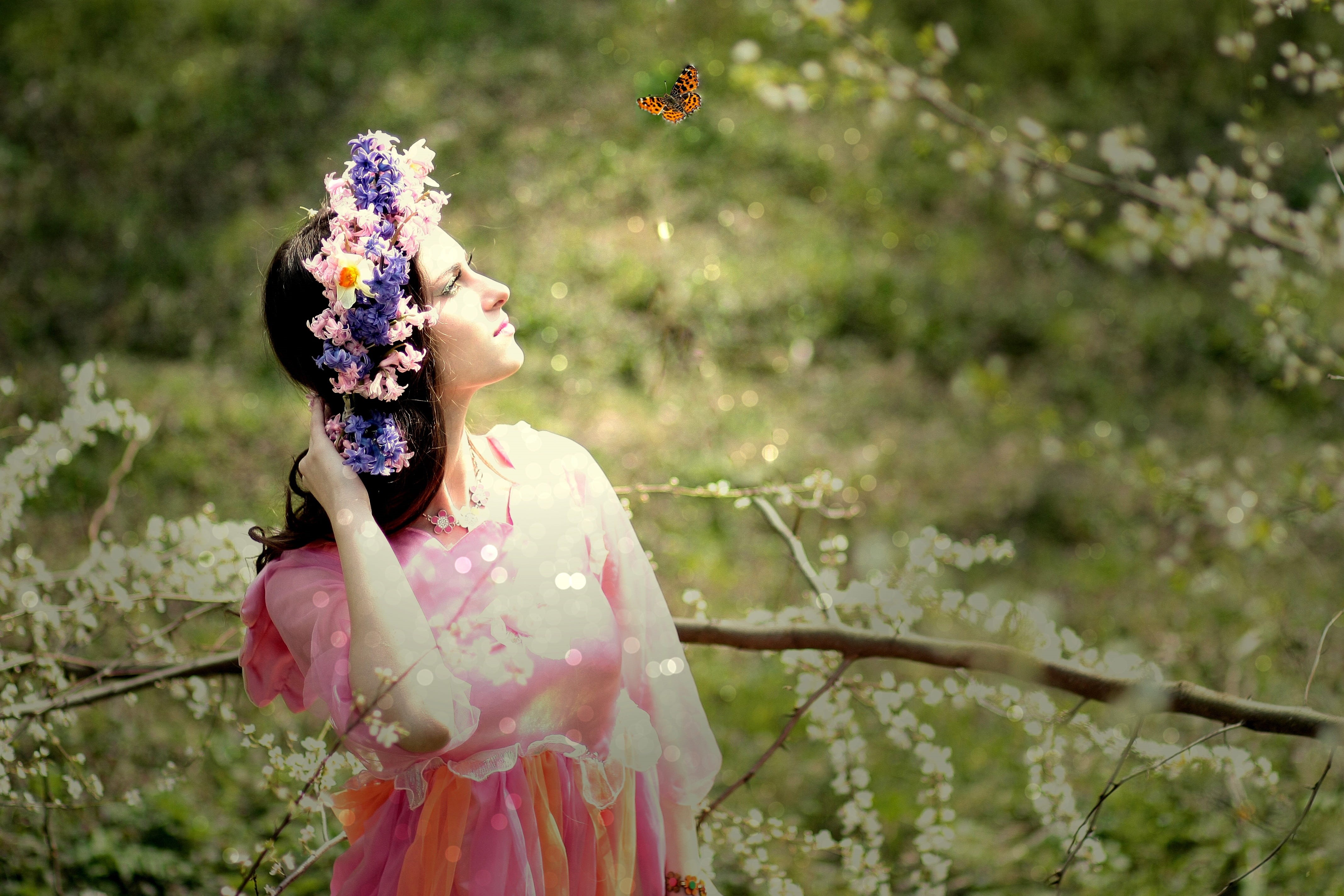 4K, tree, day, hairstyle, girl, portrait, princess, pose, outdoors, women, dress, adult, flower, one person, beautiful woman, headwear, laurel wreath, HD Wallpaper