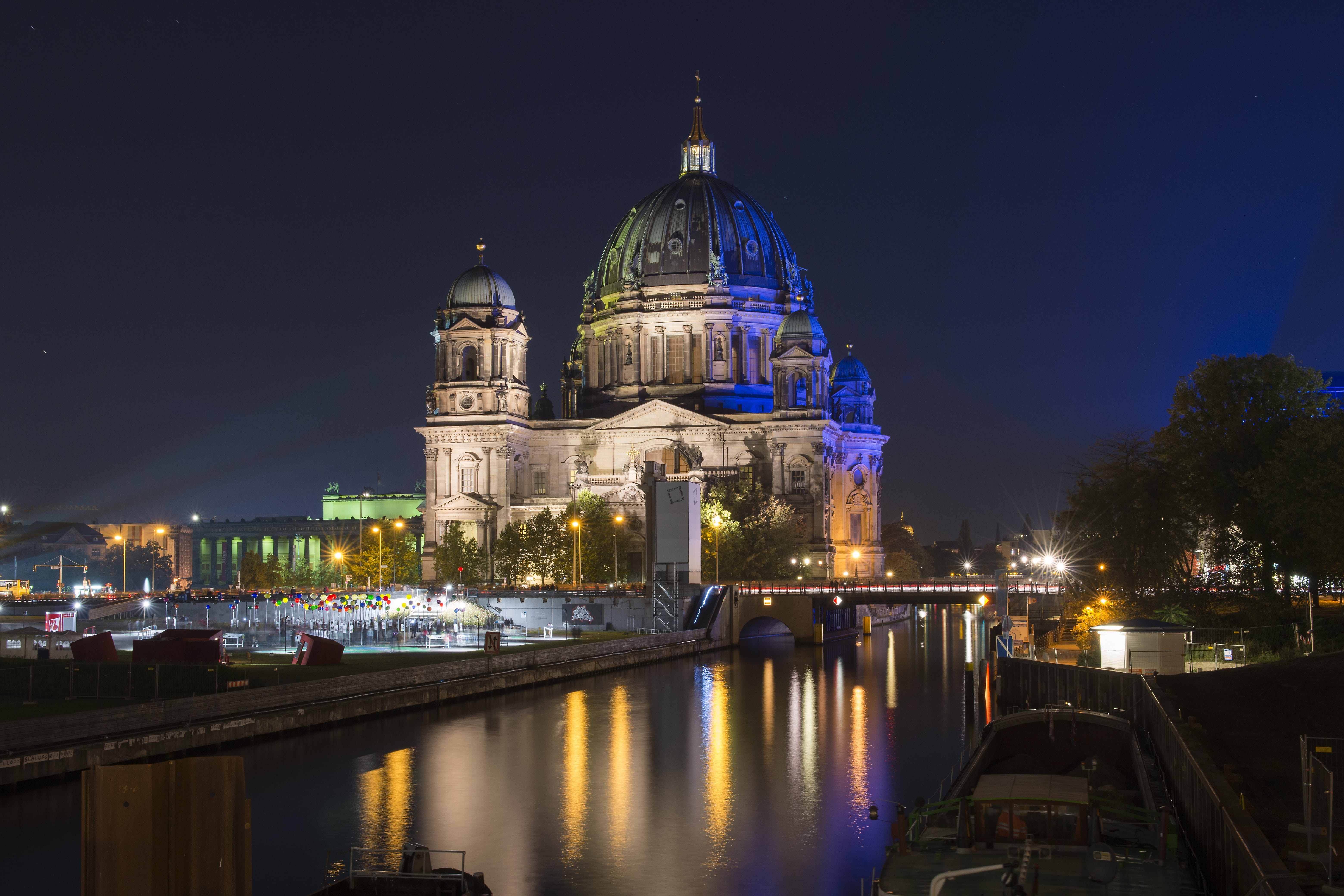 government district, city, illuminated, architecture, sky, built structure, no people, religion, night, 5K, place of worship, spirituality, the fall of the wall anniversary, HD Wallpaper
