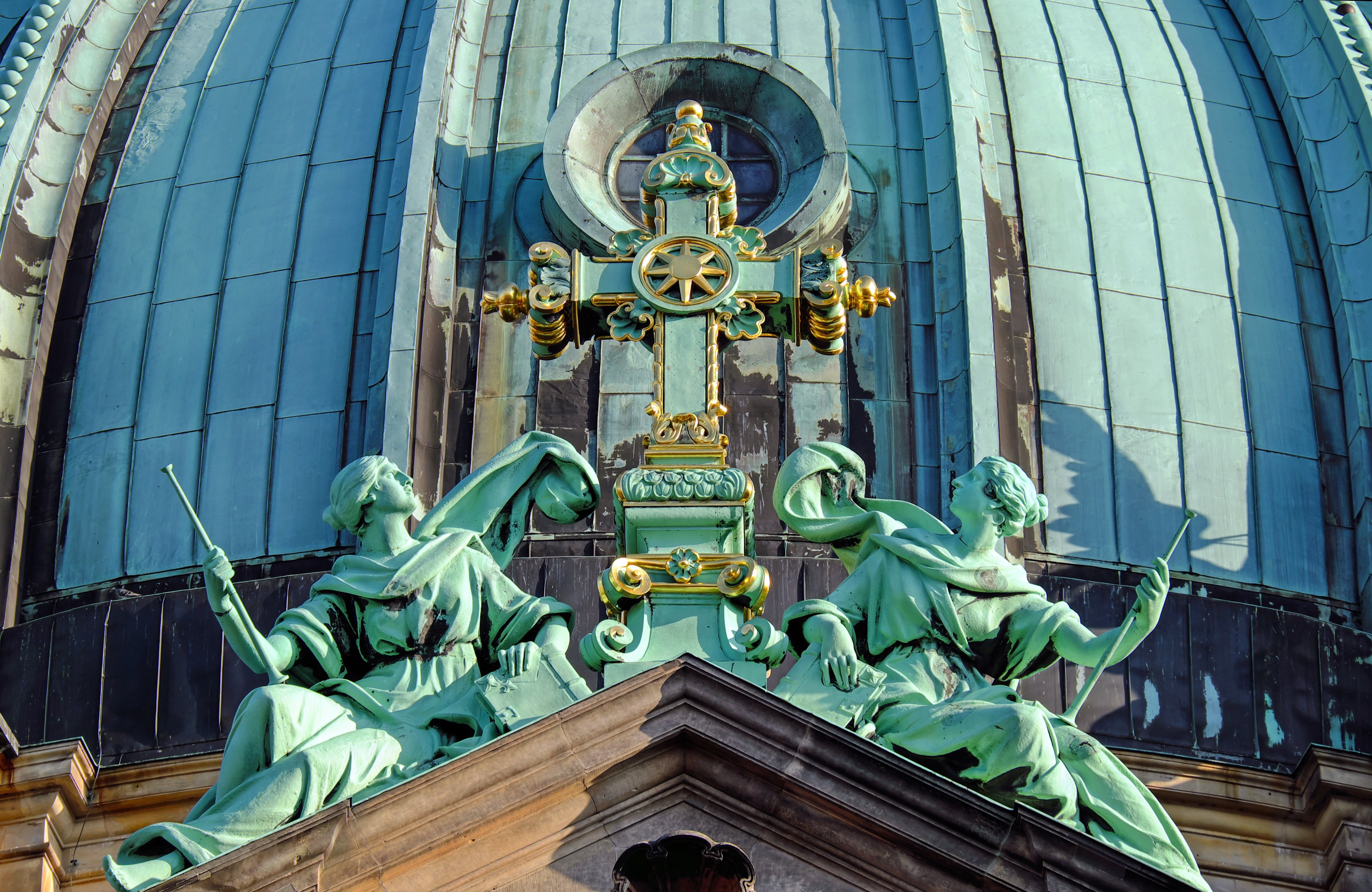man, travel destinations, building exterior, spirituality, close-up, creativity, dome, art and craft, history, the past, nature, ornate, church, religion, HD Wallpaper