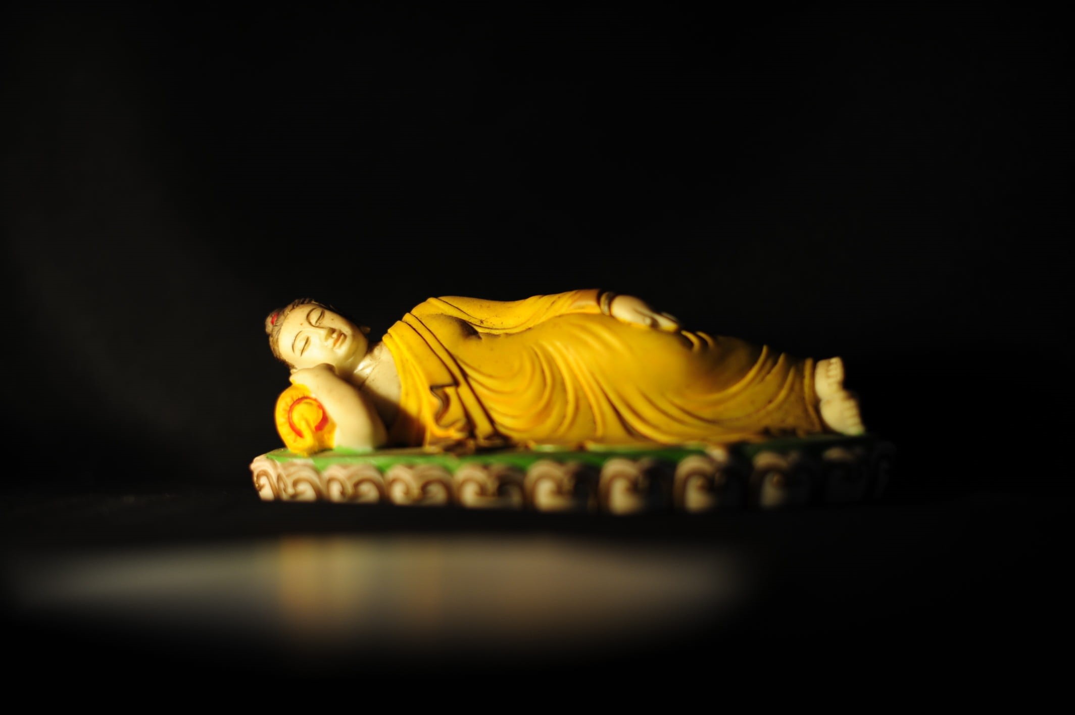 craft, history, black background, indoors, art and craft, food, luxury, spirituality, white color, religion, people, gold, passing, full length, the past, HD Wallpaper