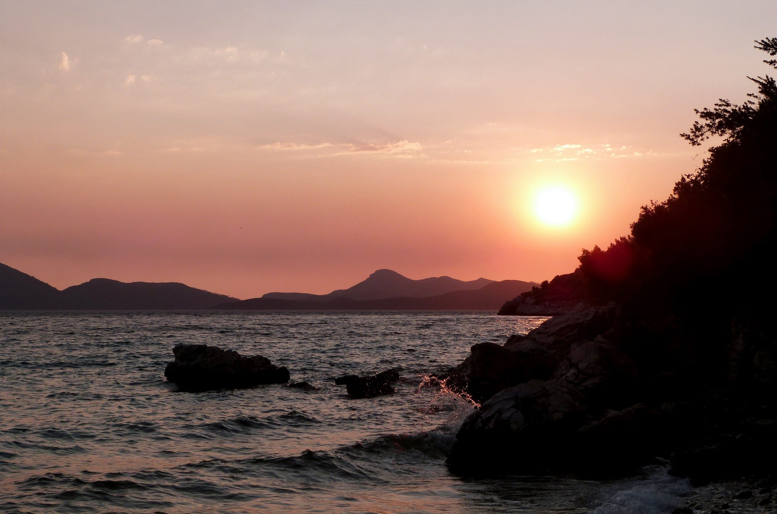 Sunrise, dusk, tranquil, sunshine, rocks, vibrant, dawn, Sun, no People, rock - object, horizon, water, landscape, peace, travel Locations, orange color, HD Wallpaper