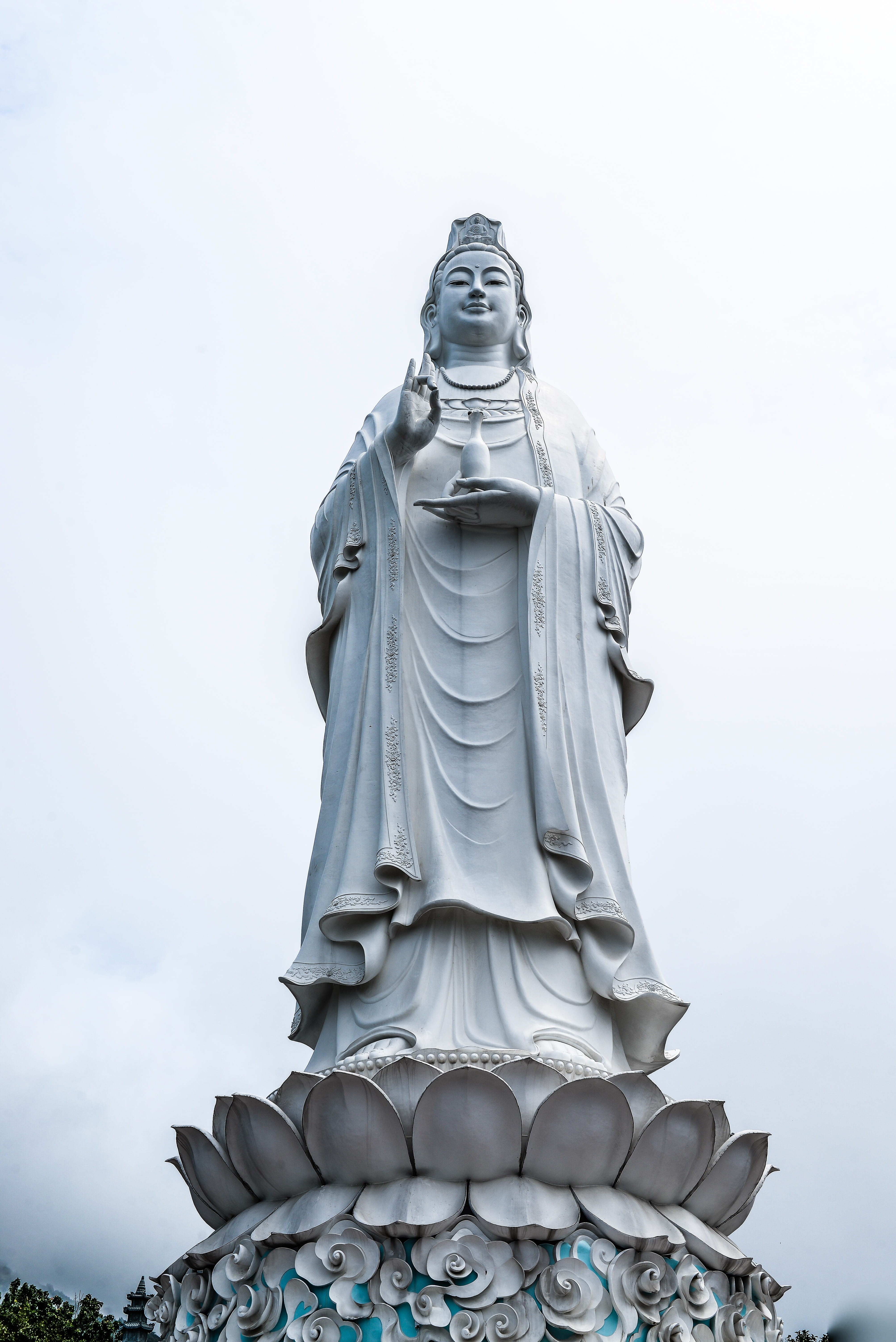 statue, carving - craft product, bodhisattva, craft, nature, sky, low angle view, architecture, pagoda, da nang, human representation, representation, spirituality, Phone HD Wallpaper