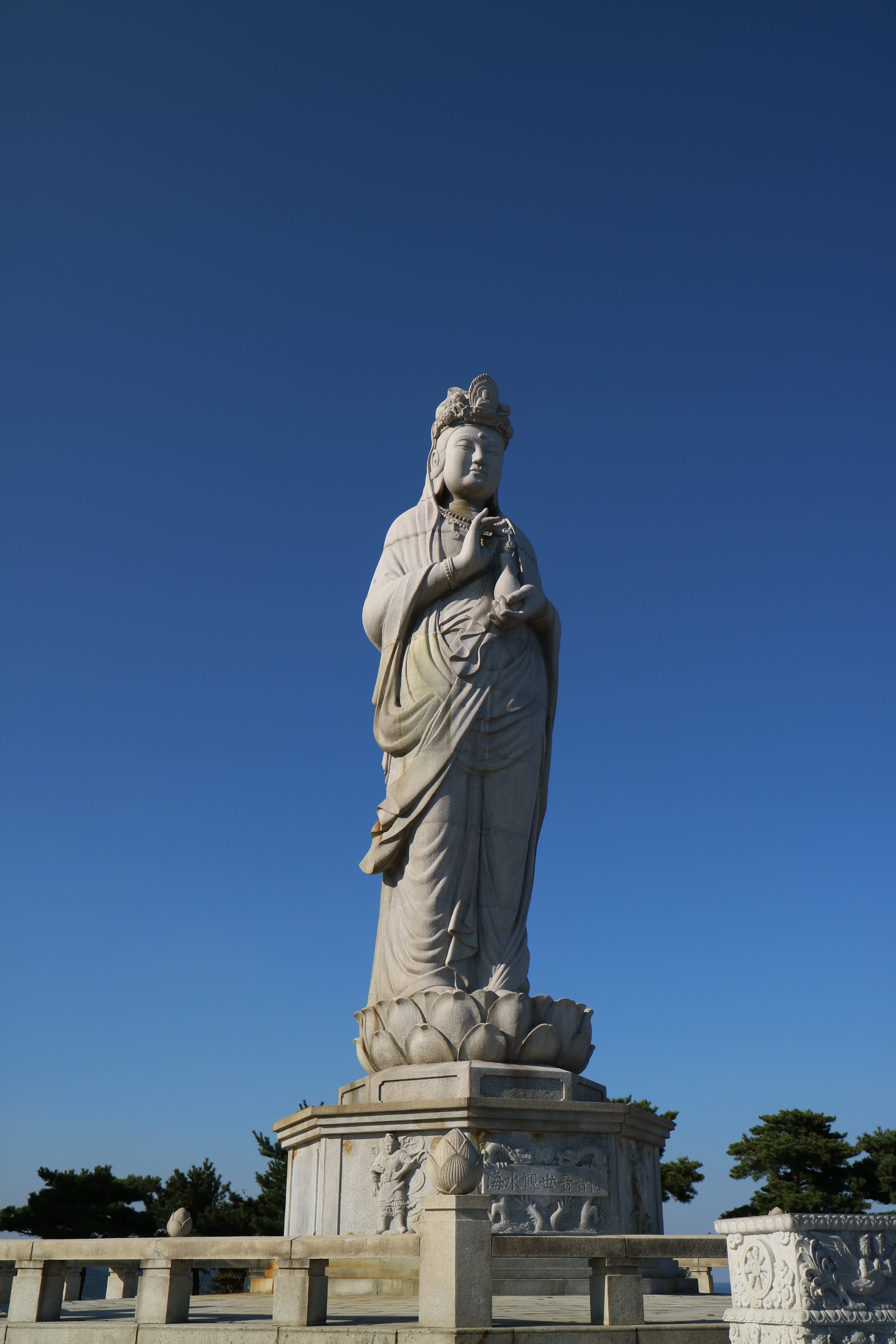 representation, art and craft, 5K, craft, no people, blue, sunlight, human representation, nature, day, religion, female likeness, sculpture, statue, low angle view, Phone HD Wallpaper