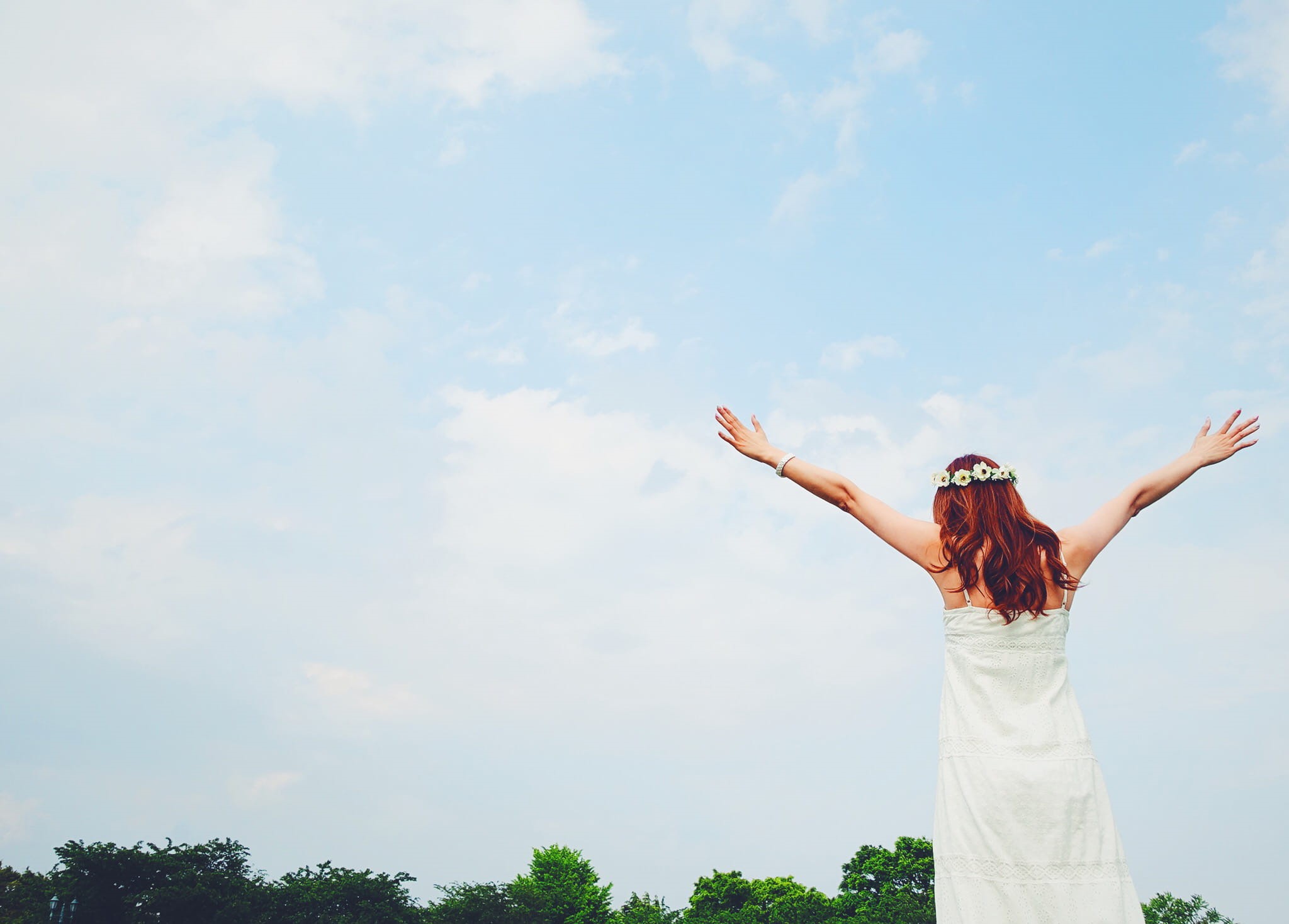 females, joy, lifestyles, leisure activity, beauty, standing, happiness, white, carefree, people, freedom, outdoors, raising, arms Outstretched, 1080P, HD Wallpaper