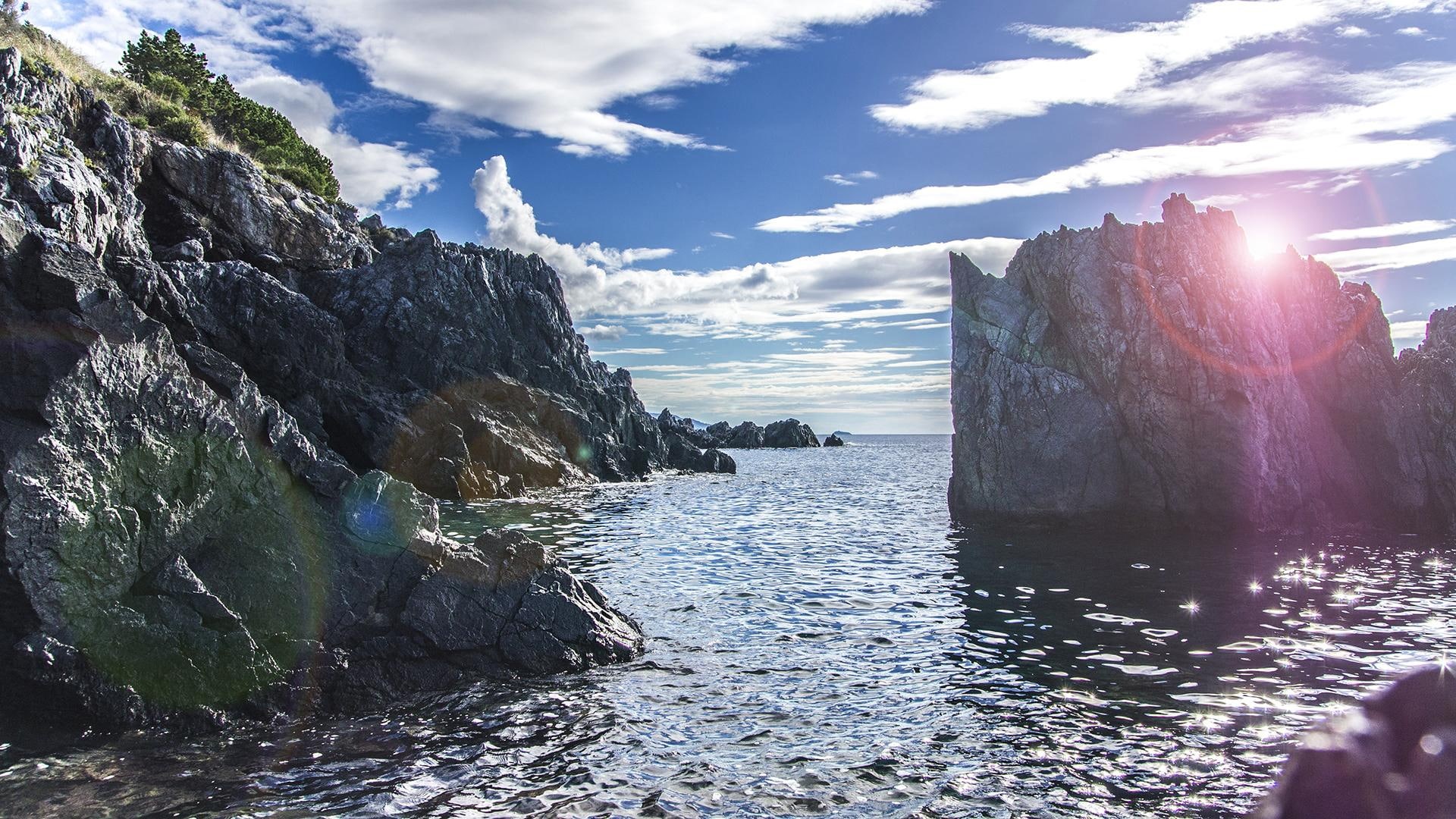 sea, rocky, crisp, clear, 1080P, rocks, nature and landscapes, shore, clouds, HD Wallpaper