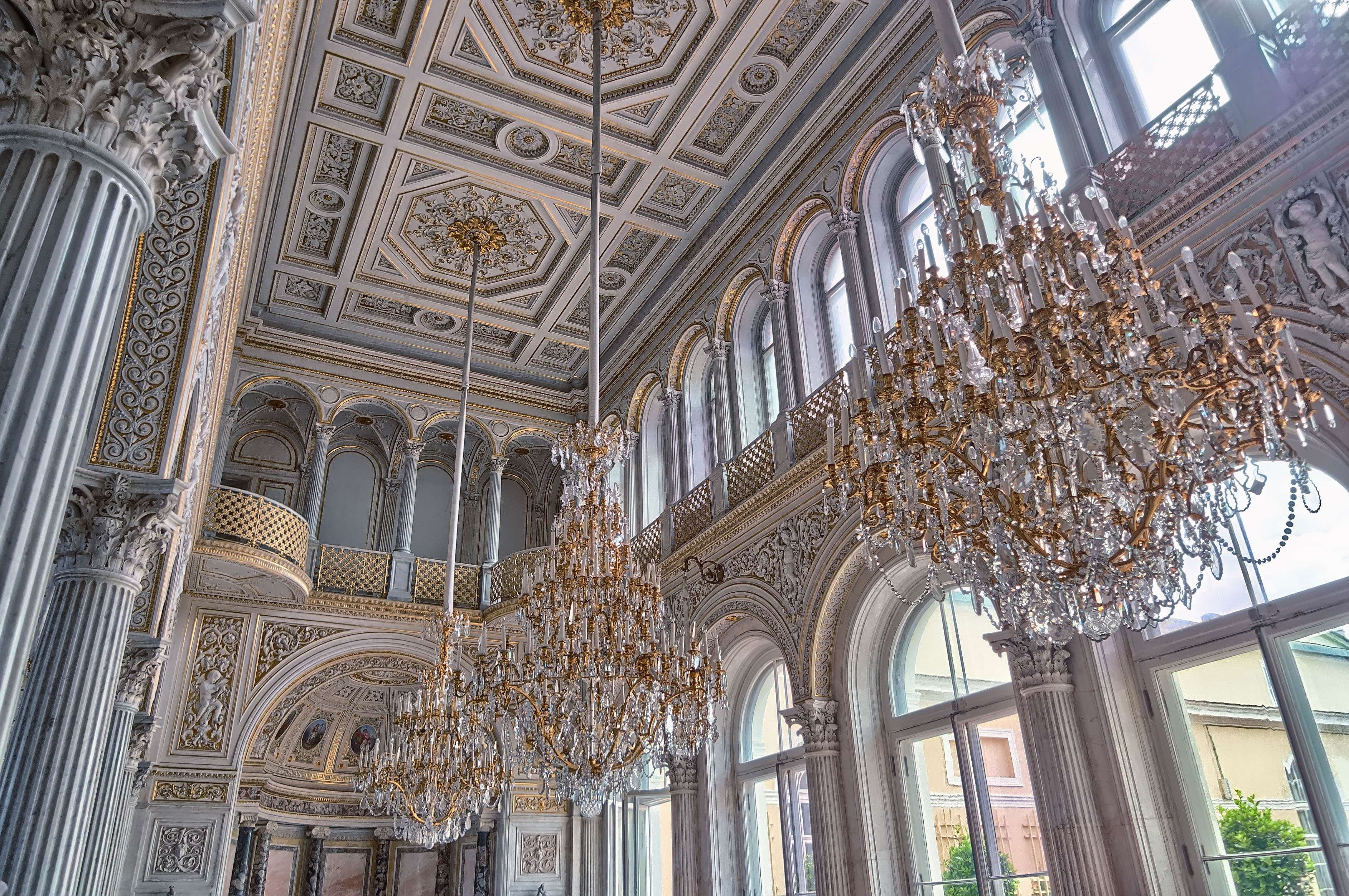 renais, place of worship, gothic, classic, glass windows, no people, ceiling, travel, city, day, built structure, column, embelished, ornate, arches, columns, HD Wallpaper