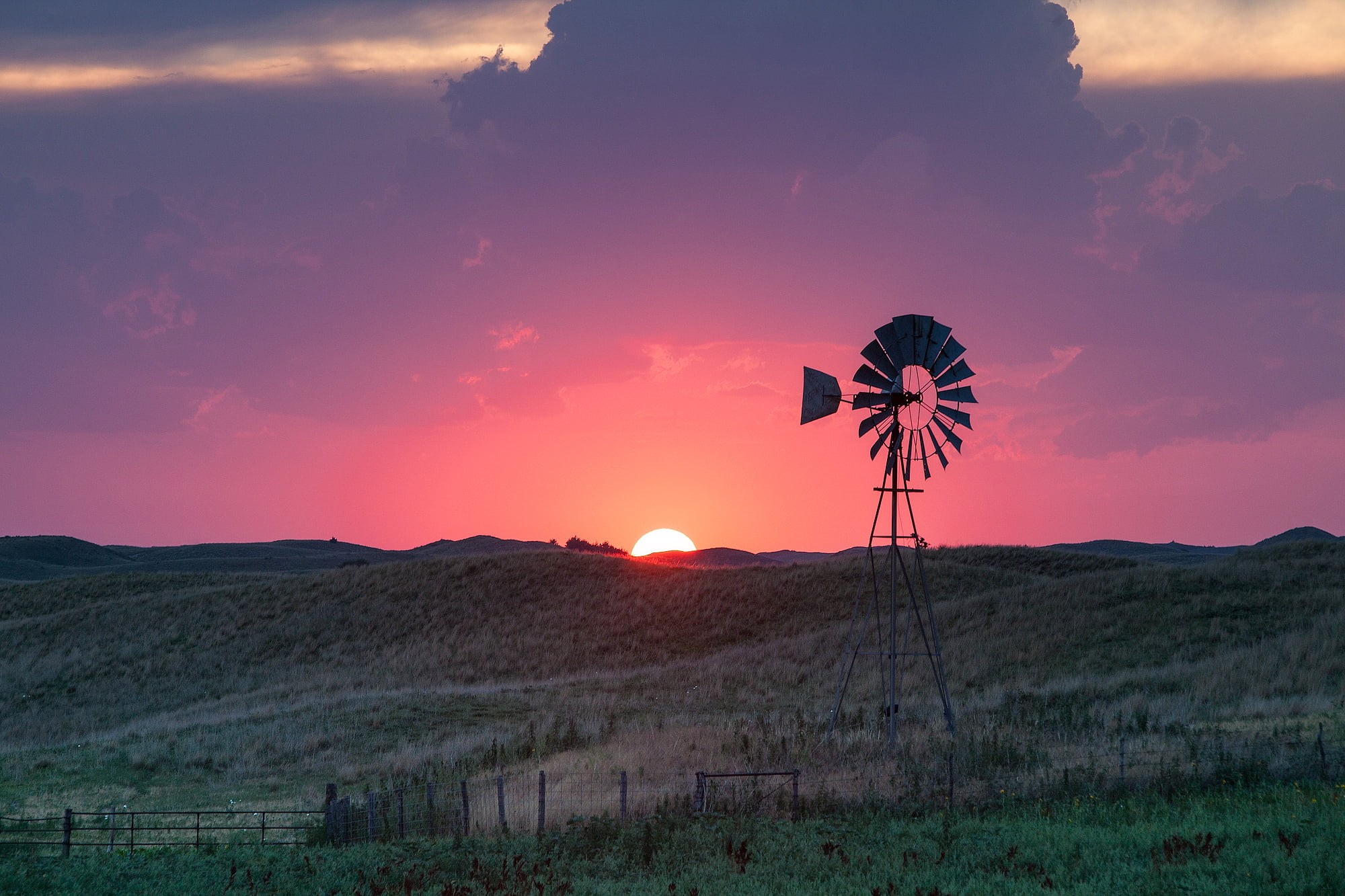 grass, Sun, Windmill, green, Valentine Nebraska, nature, 1080P, Sunset, sky, summer, green grass, surrounded, nebraska, HD Wallpaper