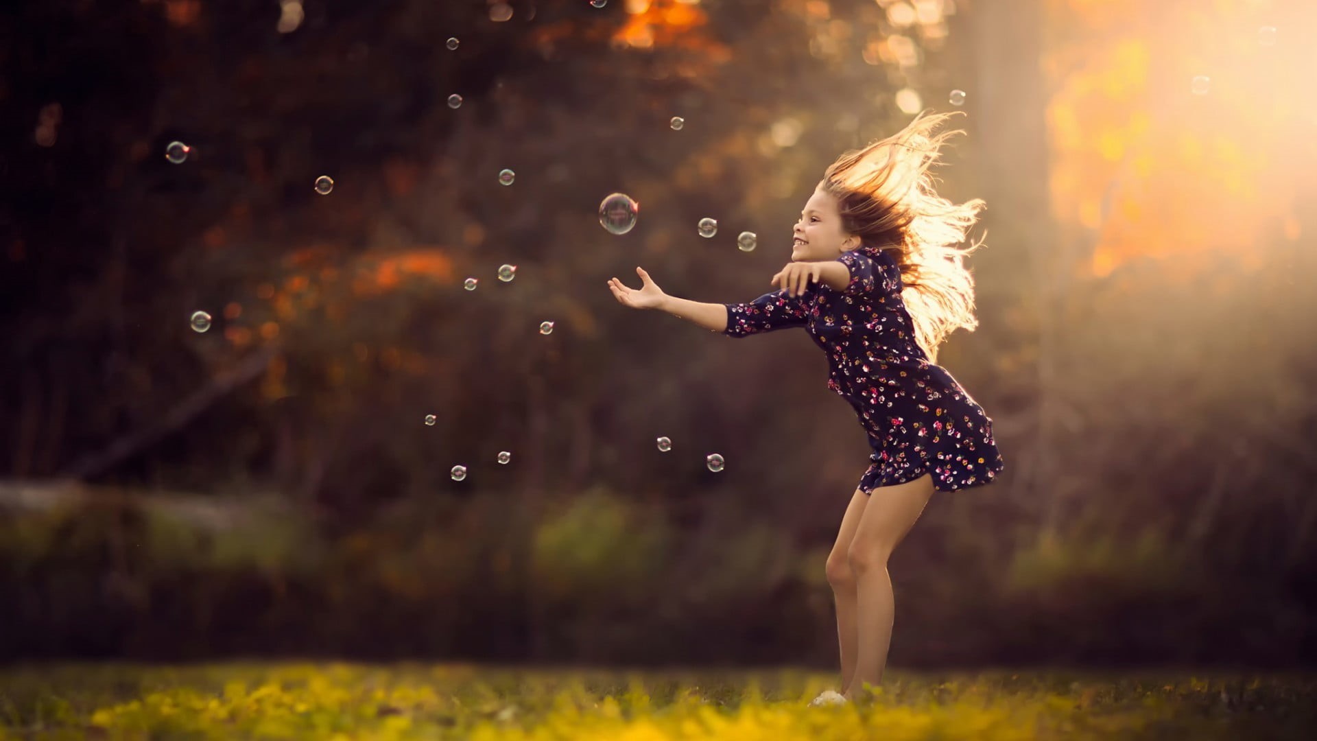 outdoors, 1080P, motion, freedom, mid-air, little girl, one person, s, dress, children, brown hair, blond hair, fashion, hairstyle, girl, sunlight, bubbles, HD Wallpaper