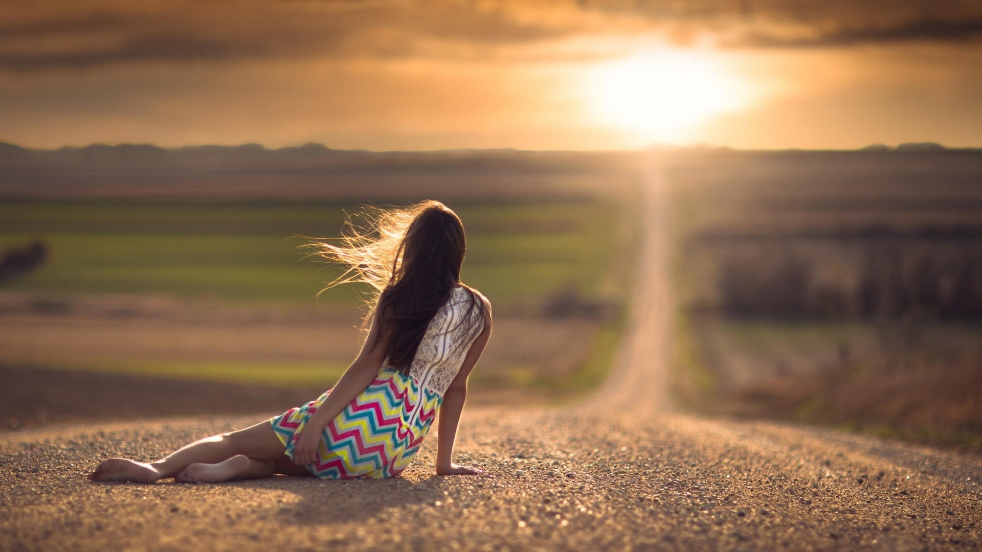 windy, feet, Jake Olson, Nebraska, sunlight, barefoot, 1080P, women outdoors, sitting, Dormer, road, HD Wallpaper