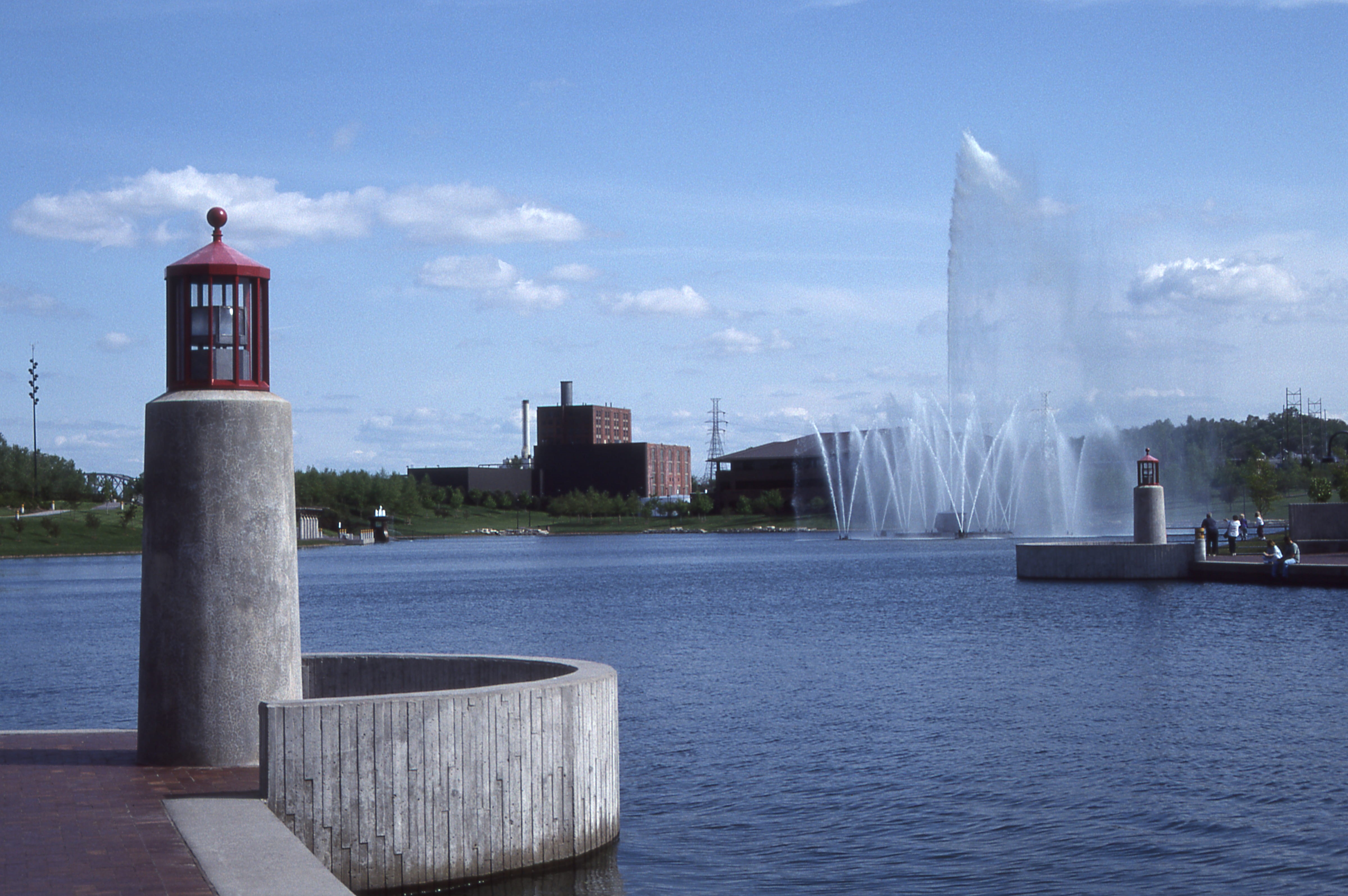 skyscraper, sky, city, office building exterior, tower, waterfront, omaha, day, building exterior, cloud - sky, building, water, sea, 4K, fountain, united states, HD Wallpaper