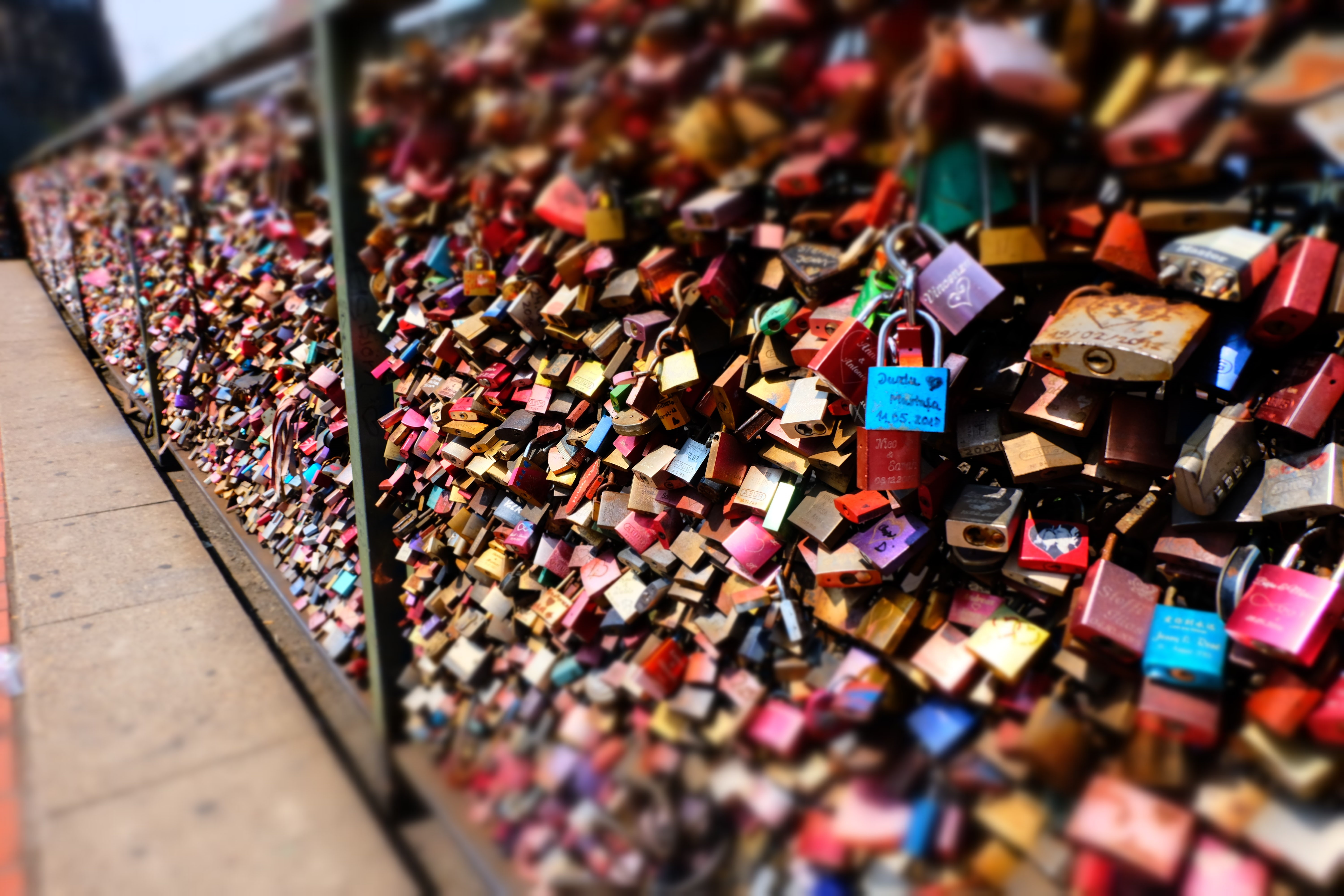still life, love lock, 5K, love, large group of objects, padlock, positive emotion, bridge, variation, metal, lock, selective focus, Cologne, security, HD Wallpaper