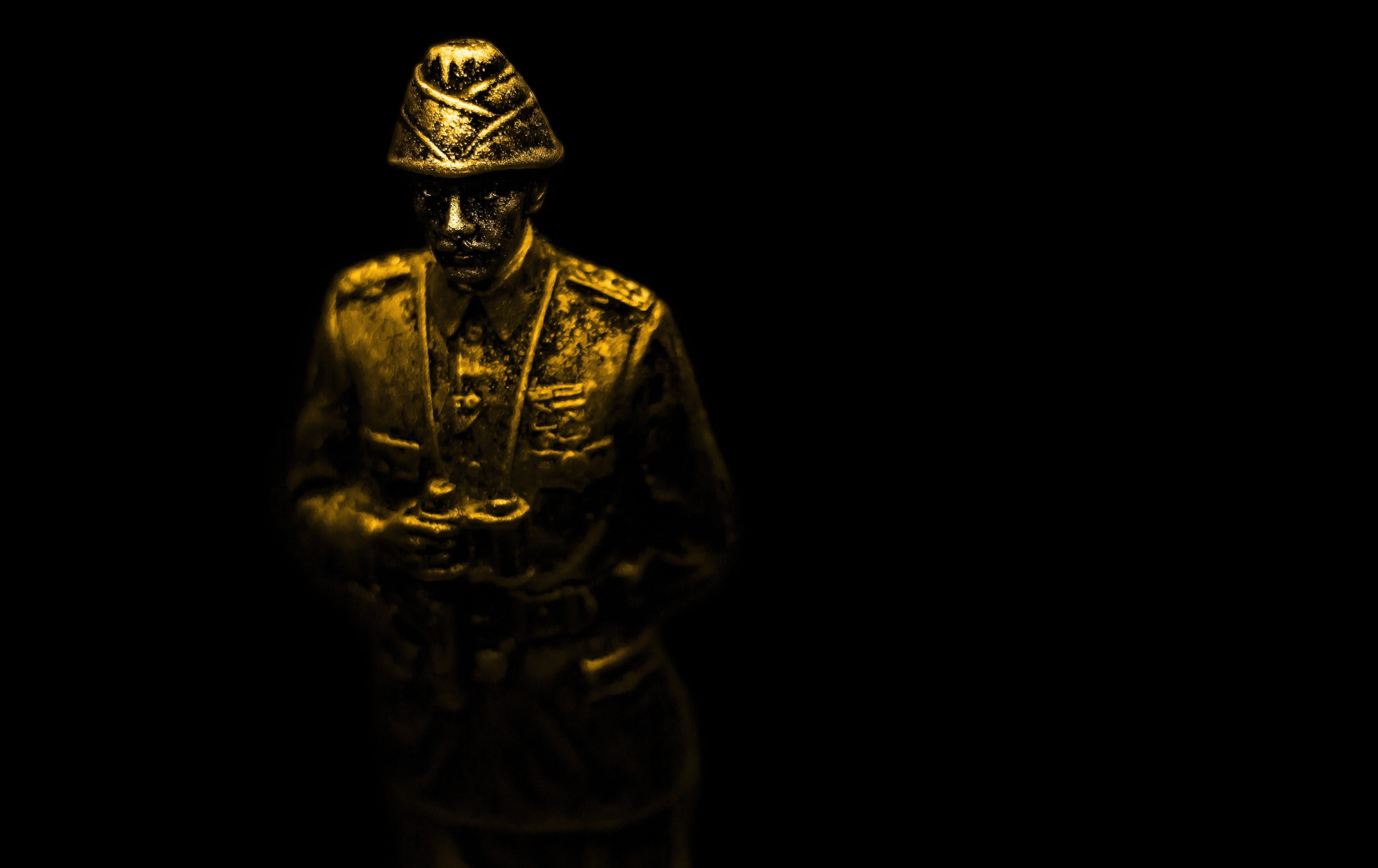 folk, black background, art, indoors, atatürk, art and craft, luxury, mustafa kemal atatürk, human representation, gold colored, gold, studio shot, metal, HD Wallpaper