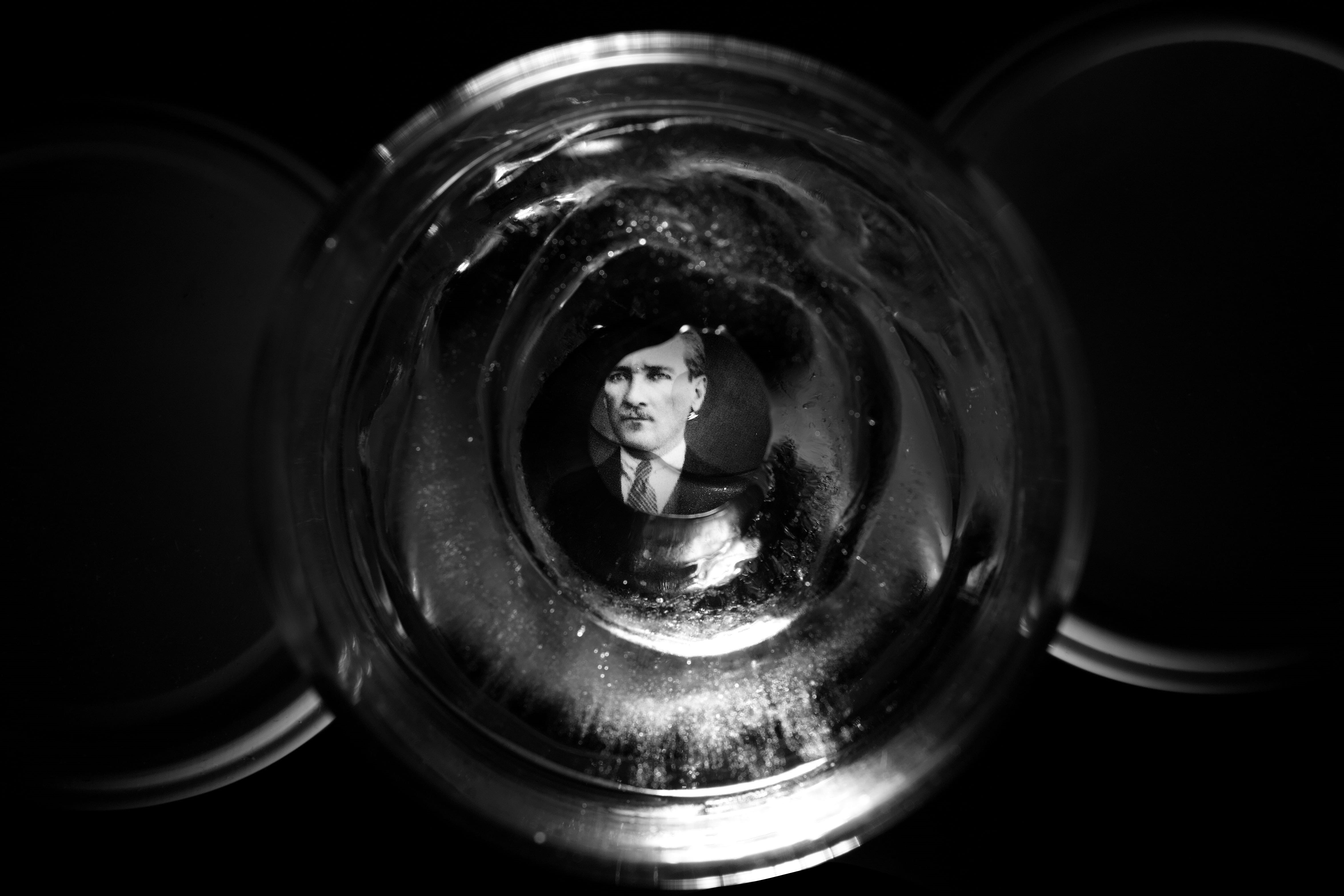canakkale, directly above, grayscale, homeland, on, drinking glass, purity, man, struggle, glass - material, studio shot, still life, portrait, container, HD Wallpaper