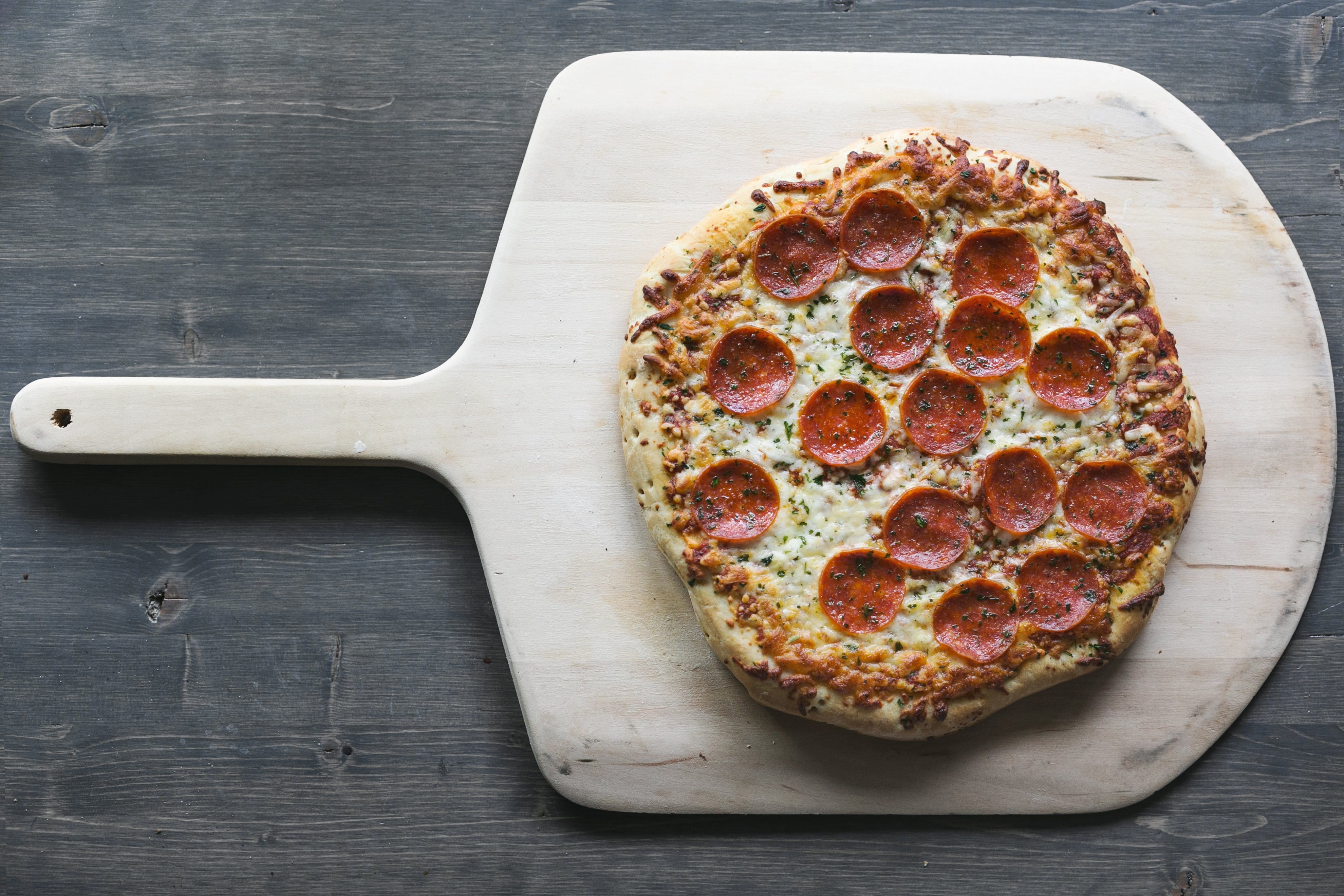 fast food, no people, photo, board, Dinner, indoors, Lunch, table, unhealthy eating, baking sheet, freshness, directly above, pepperoni pizza, food and drink, HD Wallpaper