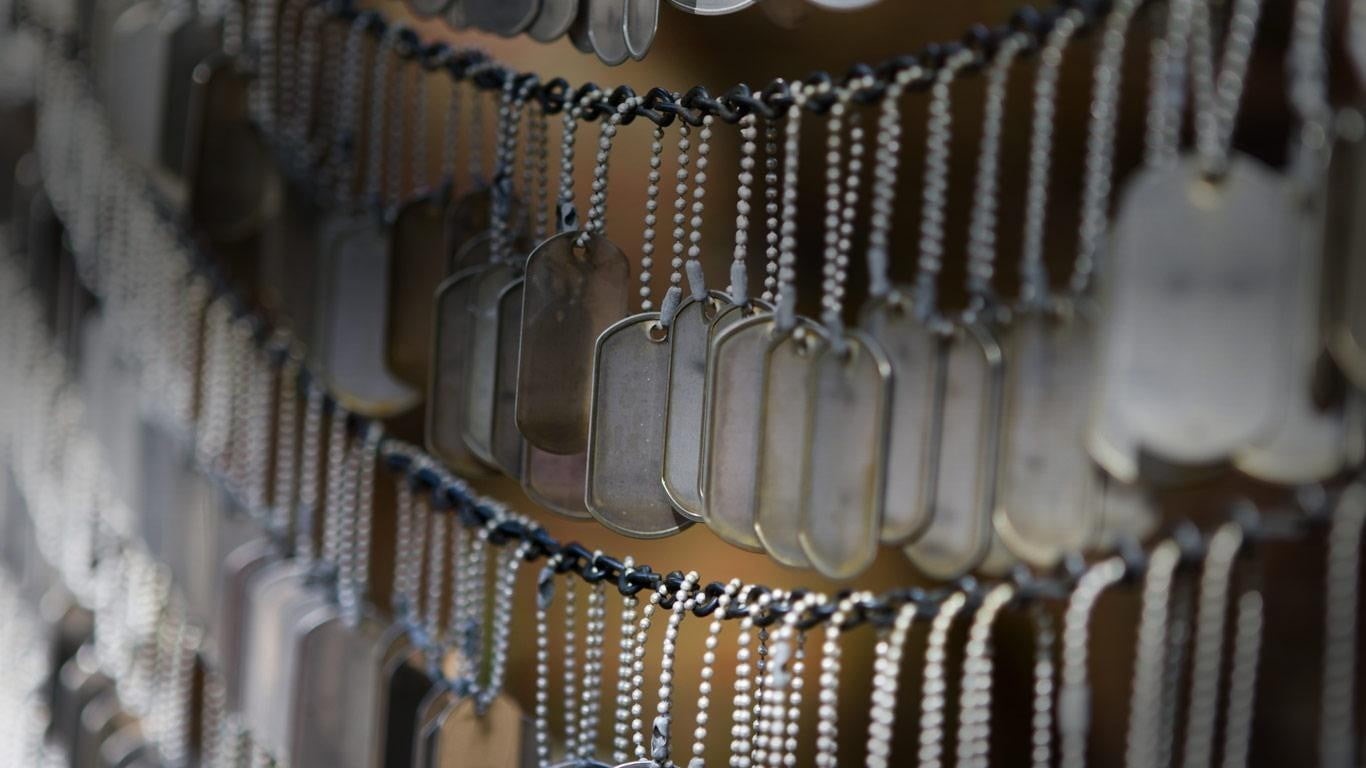 stainless, metal, market, business, hanging, indoors, industry, set, retail, retail display, Dog Tags, close-up, abundance, jewelry, large group of objects, HD Wallpaper