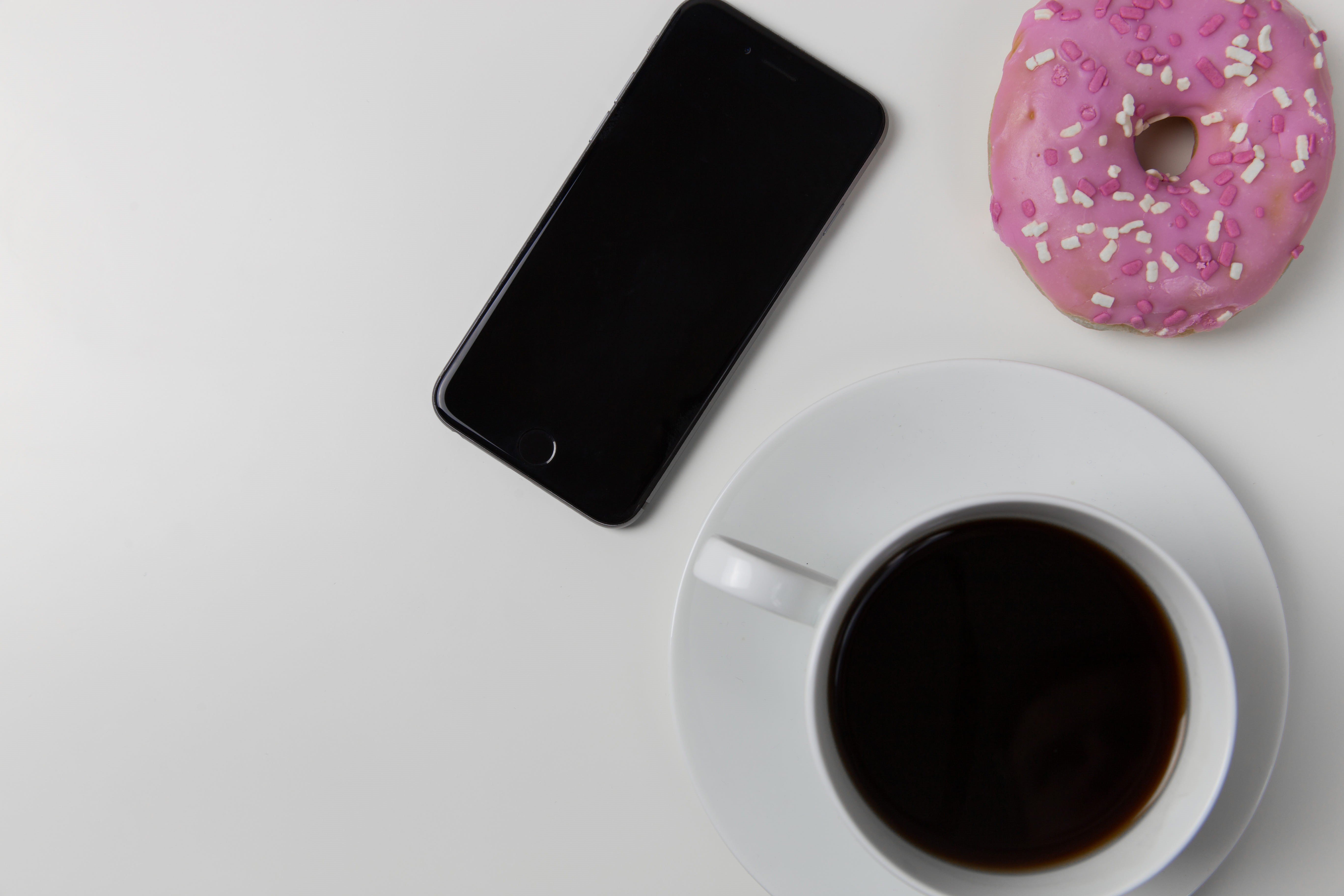 office, mobile Phone, Coffee cup, refreshment, mobile, iPhone, white, coffee - Drink, drink, food and drink, crockery, breakfast, smartphone, business, HD Wallpaper