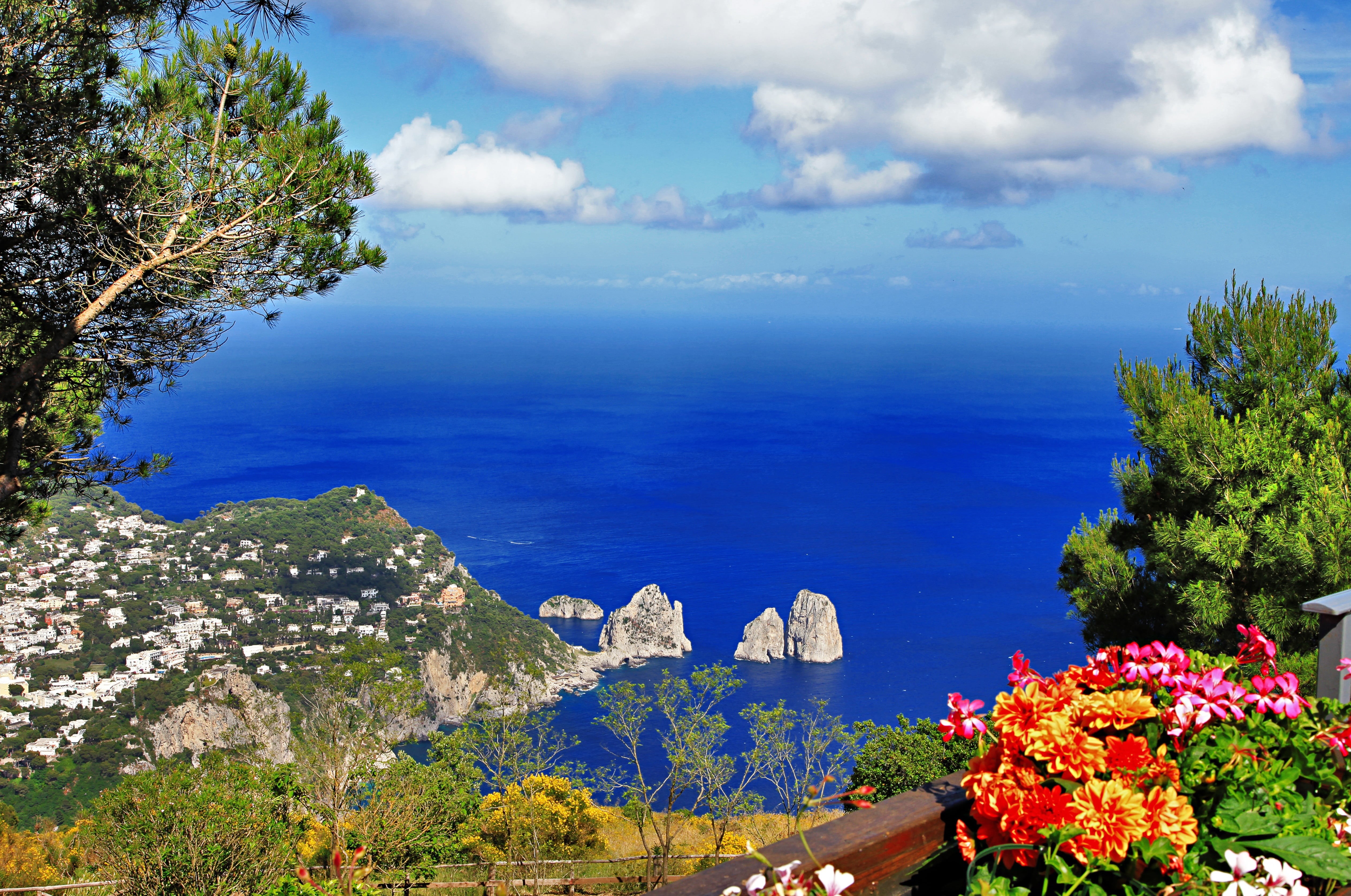 the sky, horizon over water, scenics, outdoors, tourism, island, bay Of Water, Capri, famous Place, land, coastline, green Color, rocks, seascape, trees, HD Wallpaper