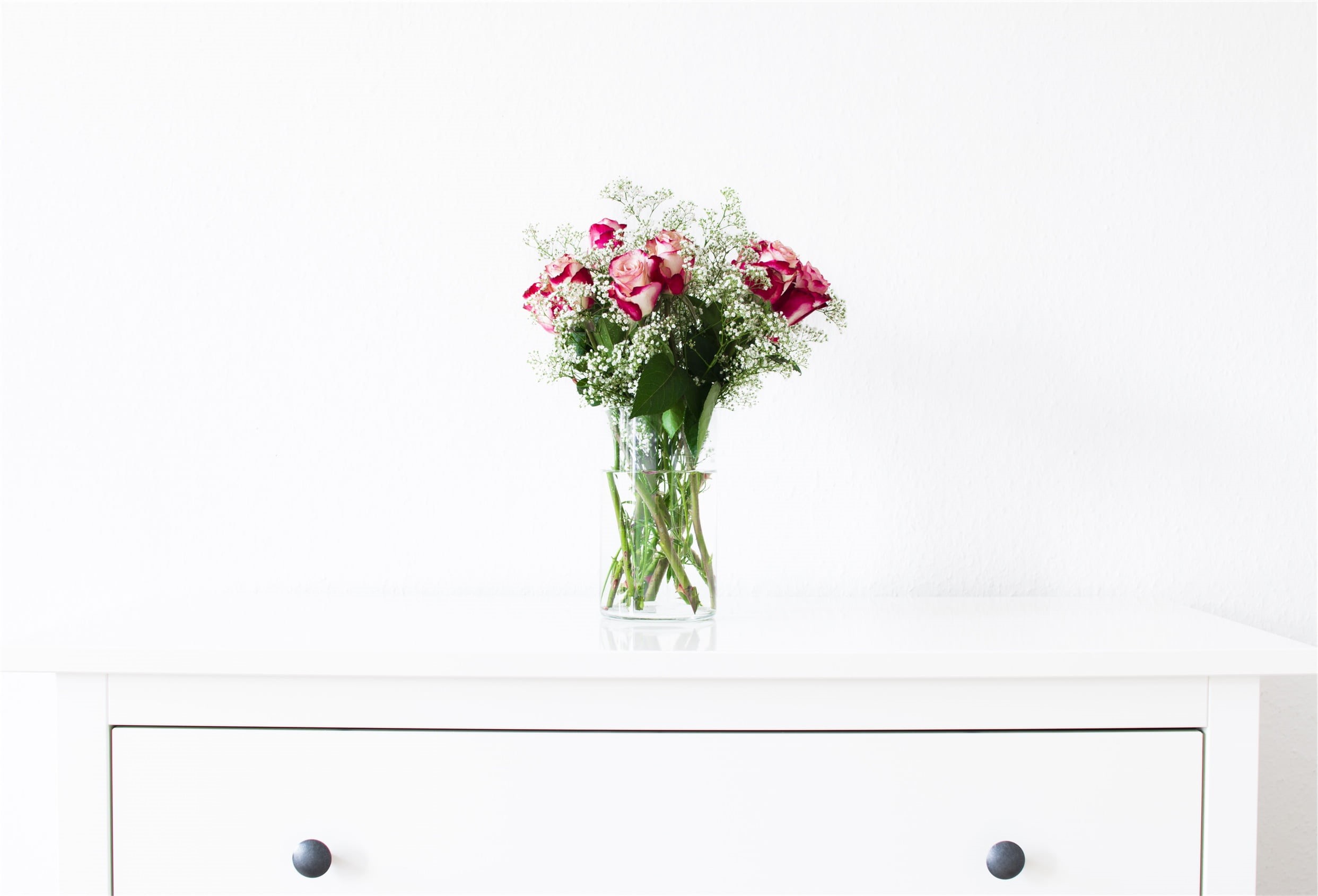 glass, roses, centerpiece, beauty in nature, pink, nature, white, flowering plant, white color, vase, flower head, furniture, table, plant, flowers, close-up, HD Wallpaper